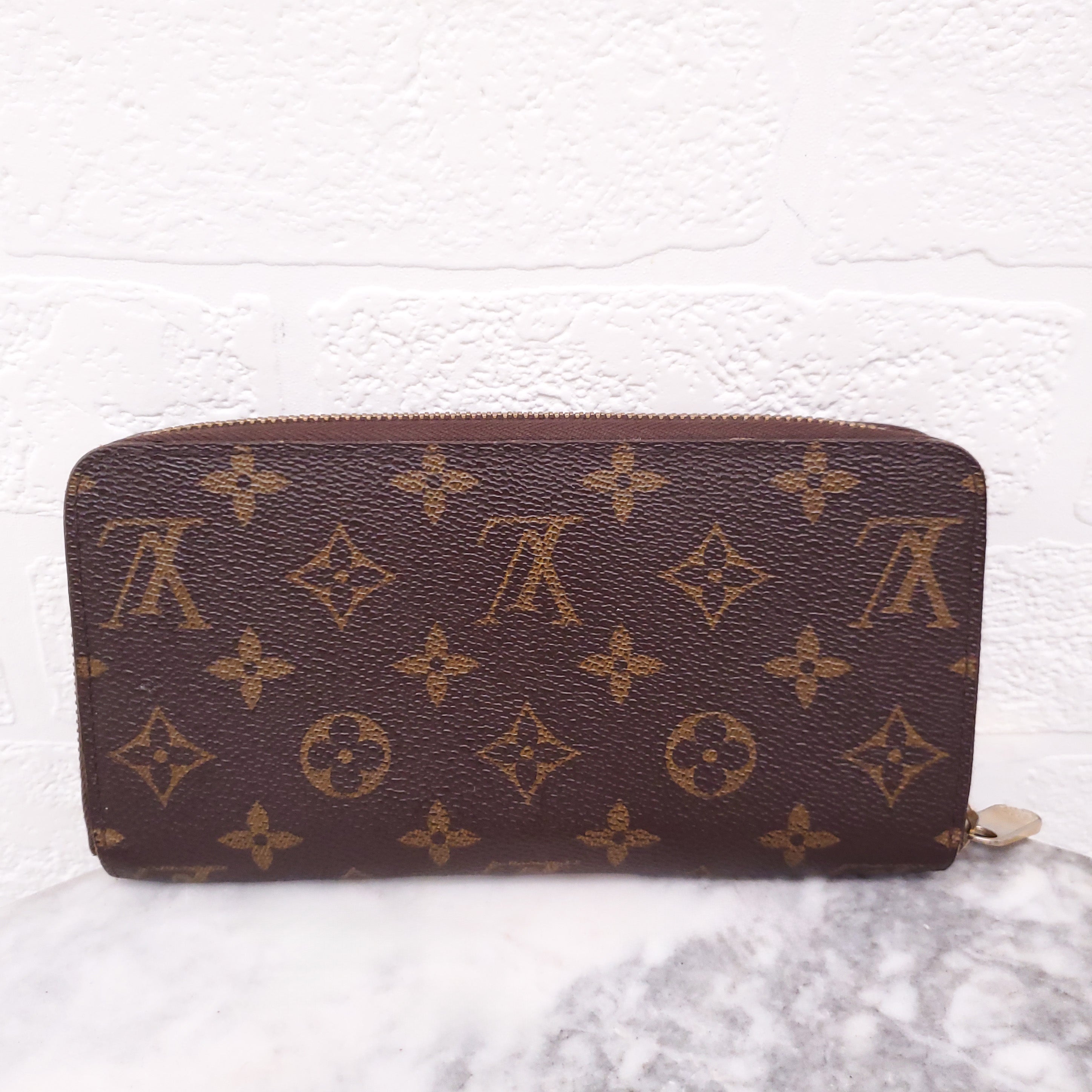 LOUIS VUITTON MONOGRAM ZIP WALLET