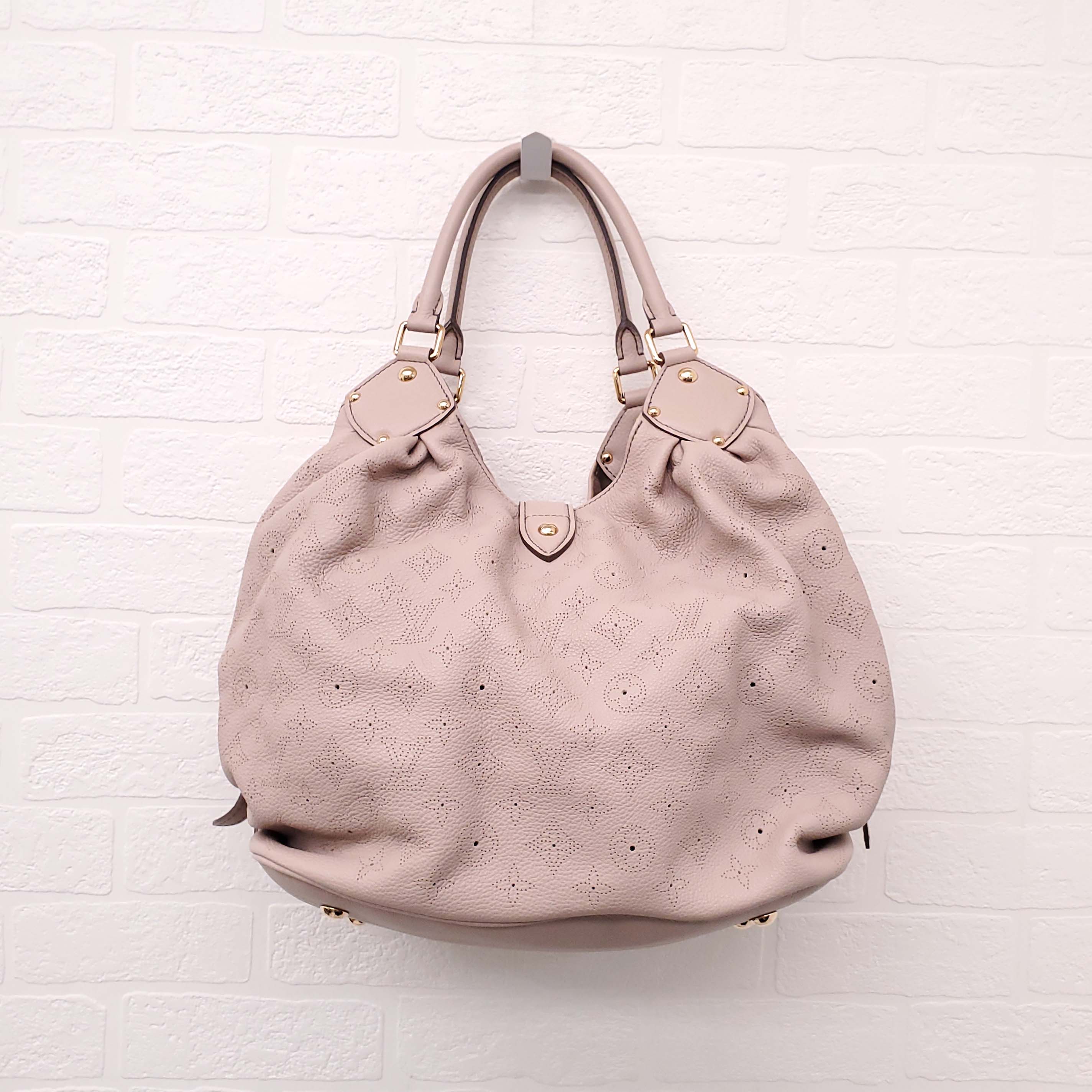 LOUIS VUITTON PALE PINK LEATHER MONOGRAM 'MAHINA' BAG