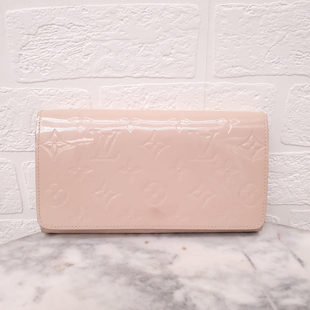 LOUIS VUITTON PALE PINK PATENT MONOGRAM WALLET ON CHAIN
