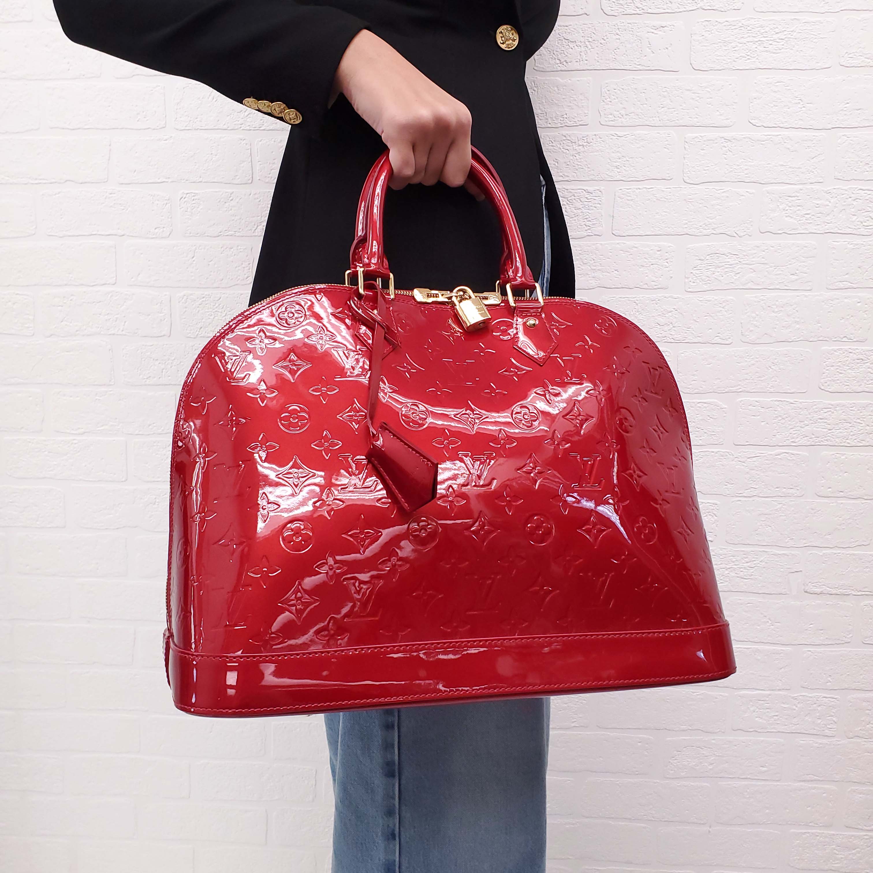 LOUIS VUITTON RED PATENT MONOGRAM 'LARGE ALMA' BAG