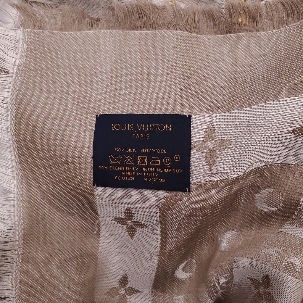 LOUIS VUITTON SHAWL WITH STUDS