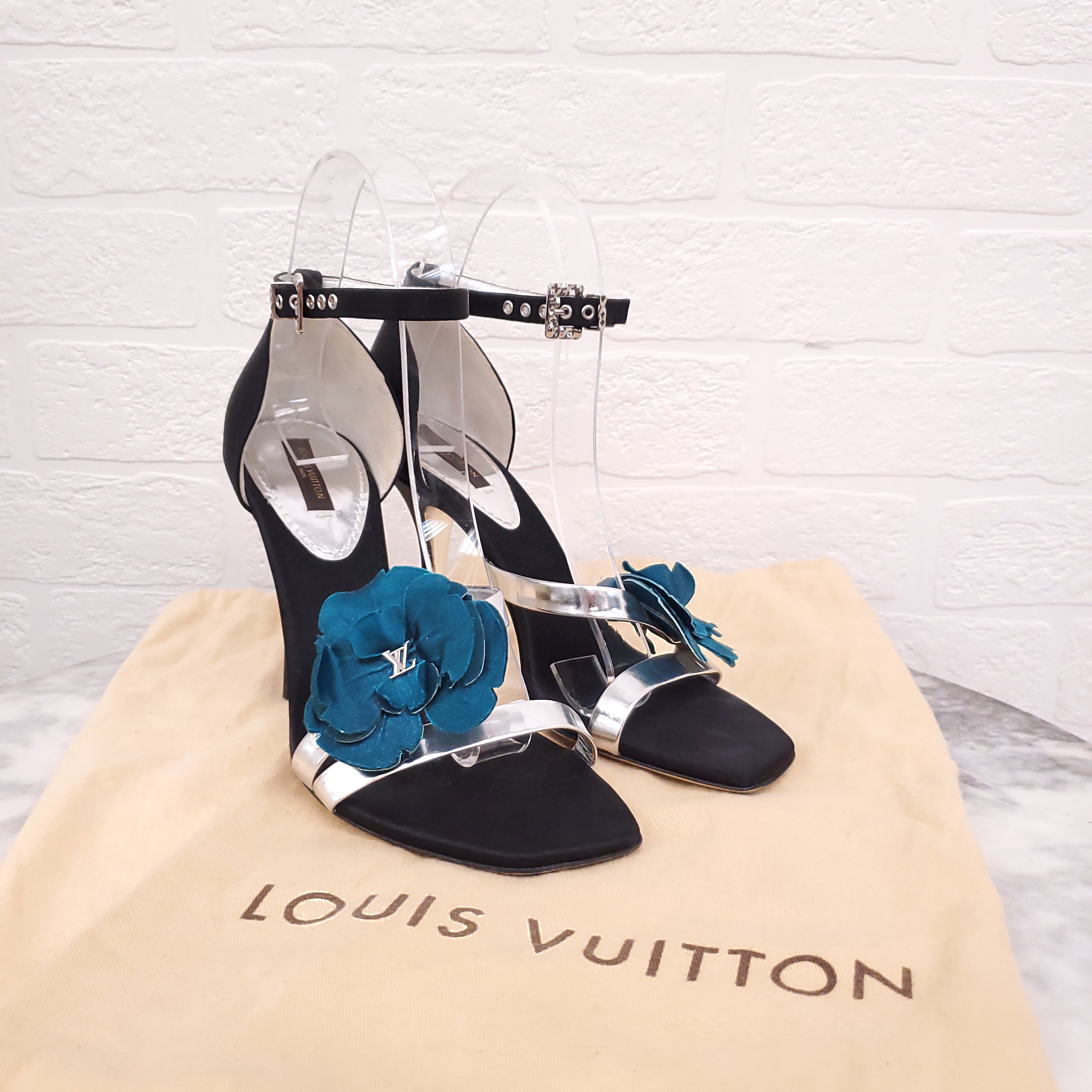 LOUIS VUTTON FLORAL SATIN HEELS WITH LOGO - SIZE 37