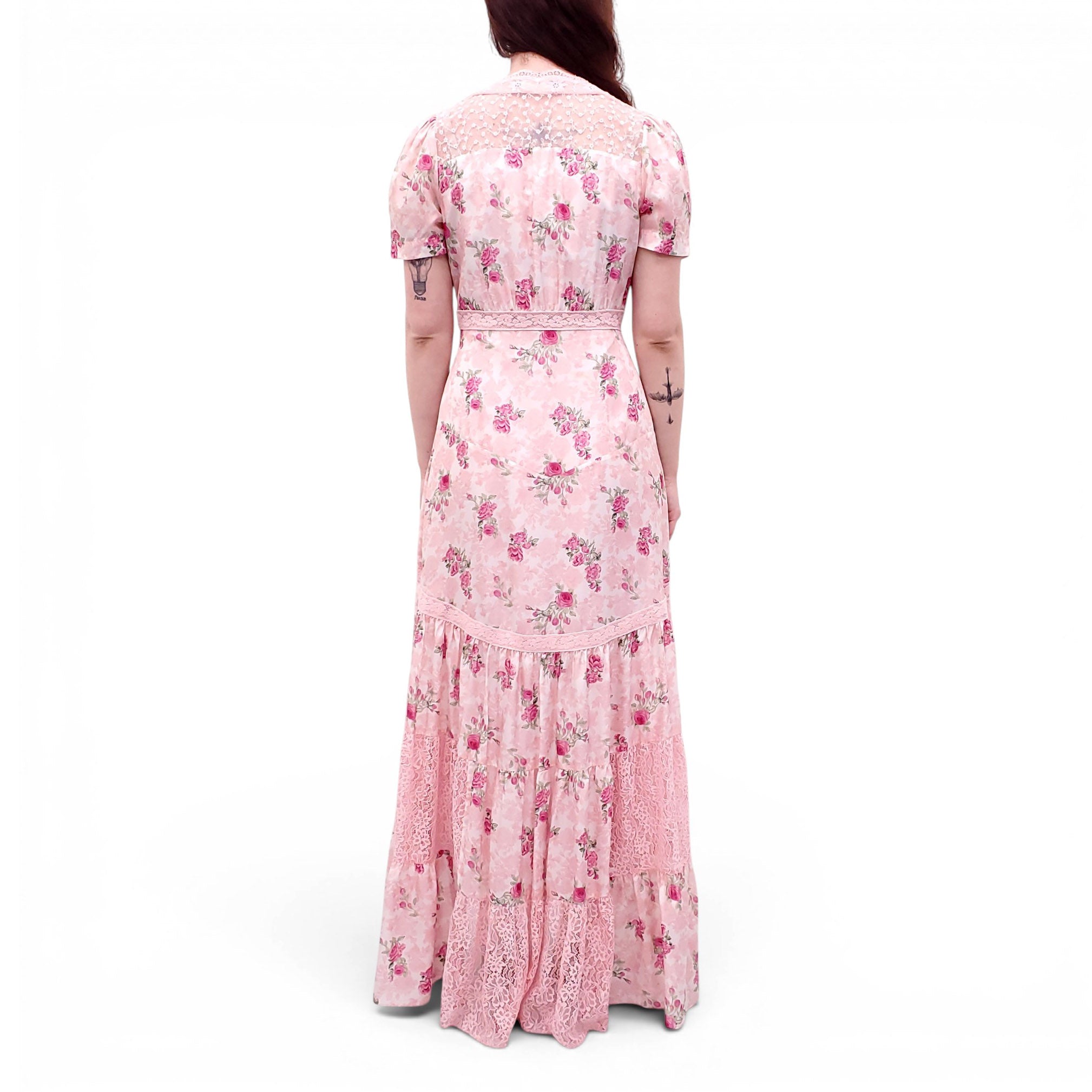 LOVESHACKFANCY PINK TIERED FLORAL DRESS WITH LACE - SIZE 6