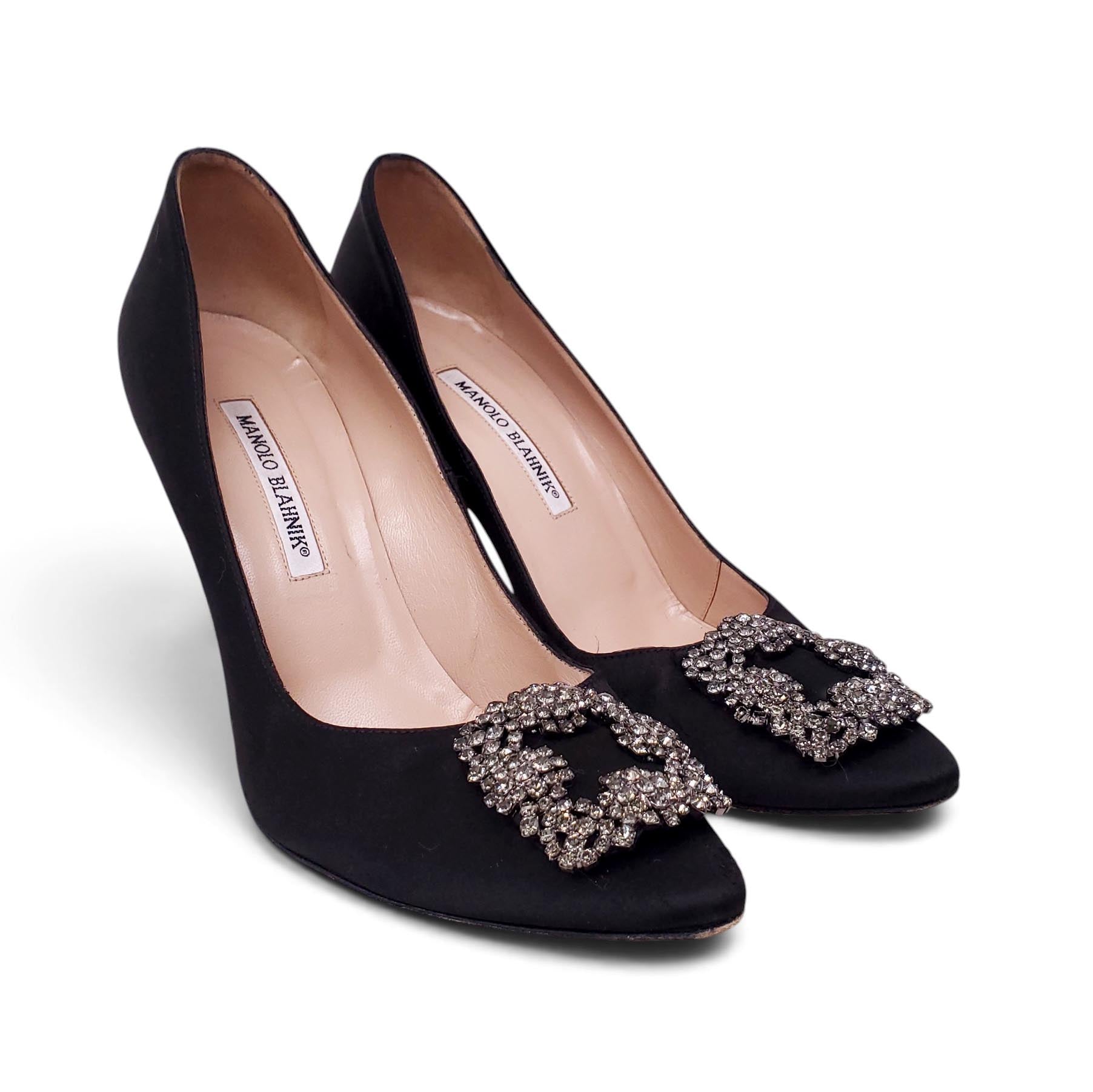 MANOLO BLAHNIK BLACK HANGISI 90 EMBELLISHED SATIN PUMPS - SIZE 39