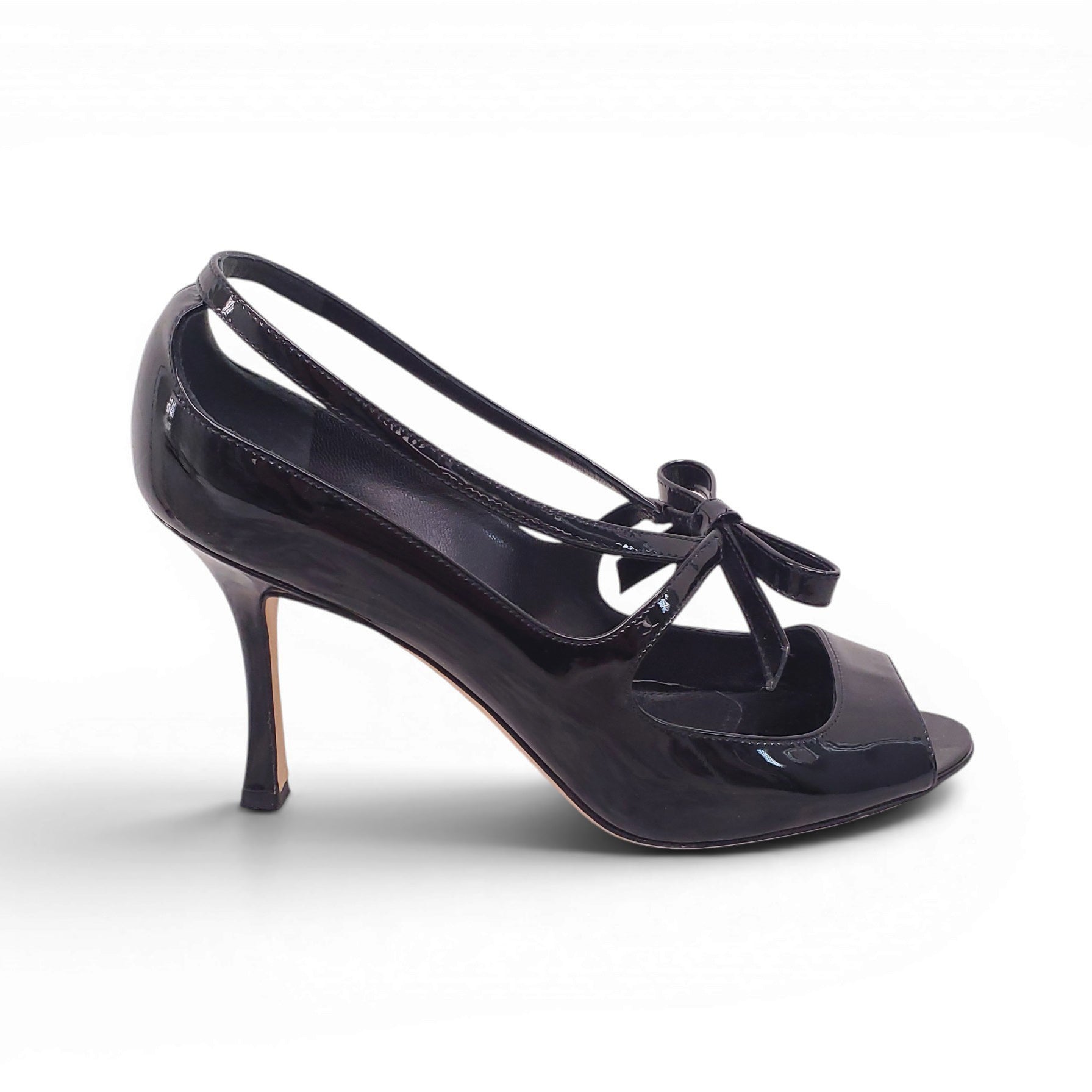 MANOLO BLAHNIK BLACK PATENT MARY JANE HEELS - SIZE 38