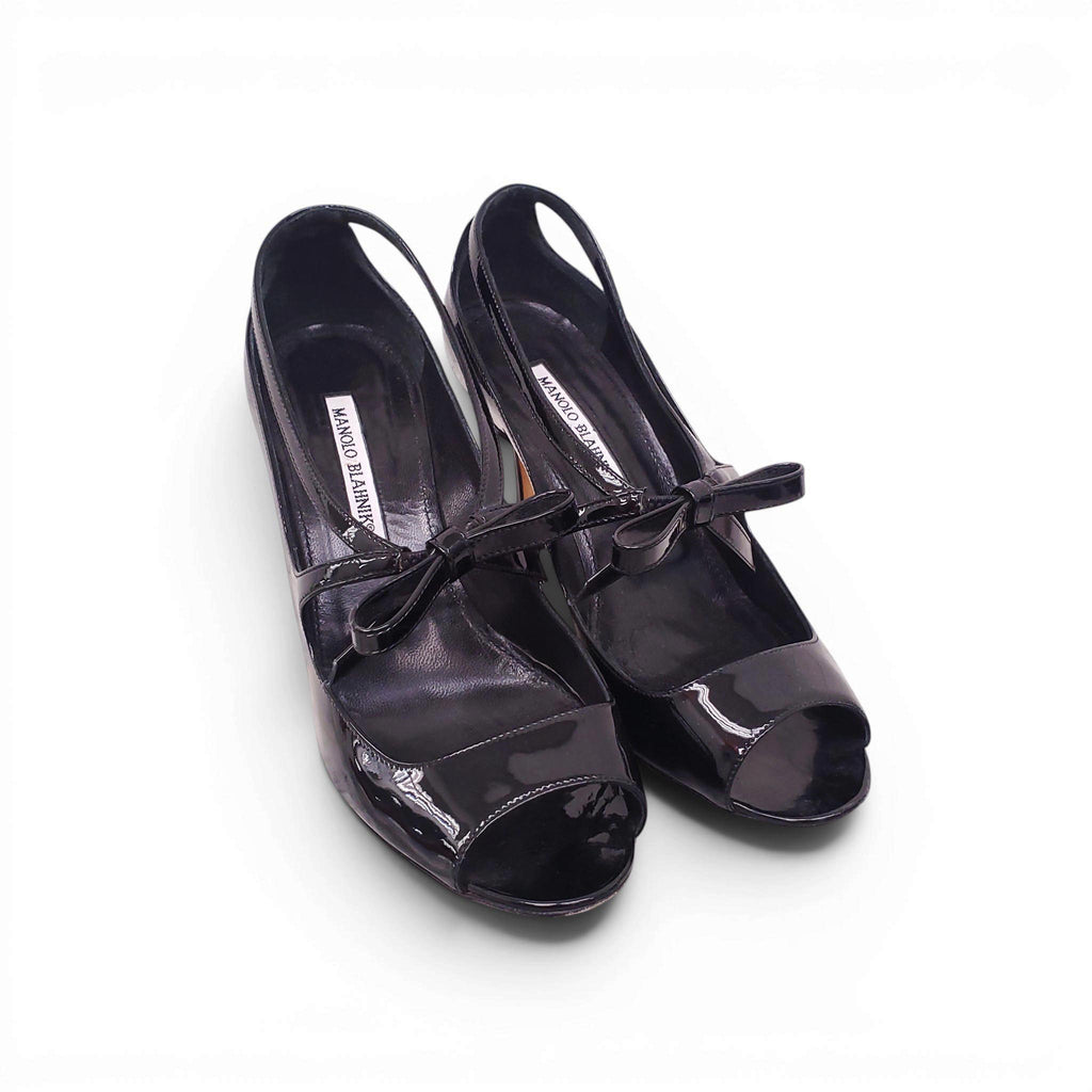 MANOLO BLAHNIK BLACK PATENT MARY JANE HEELS - SIZE 38