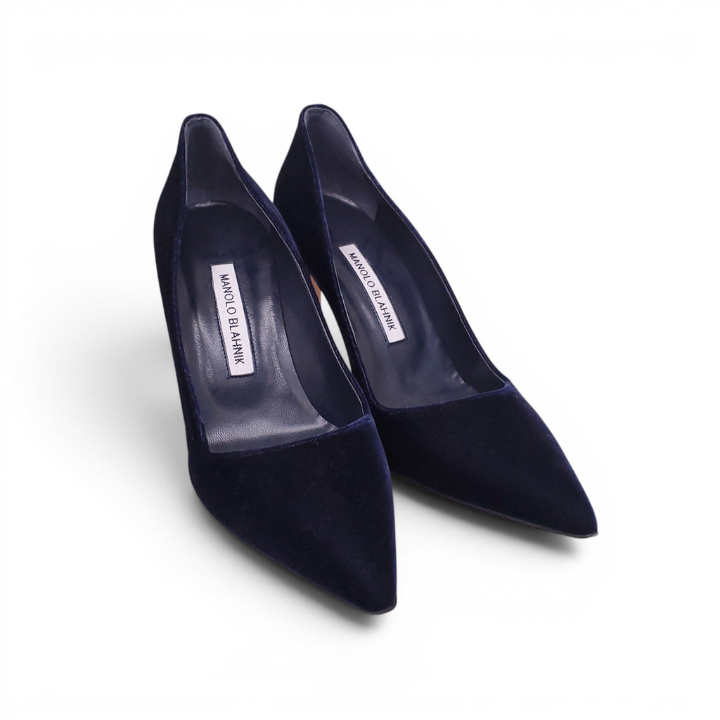 MANOLO BLAHNIK NAVY VELVET HEELS - SIZE 38.5