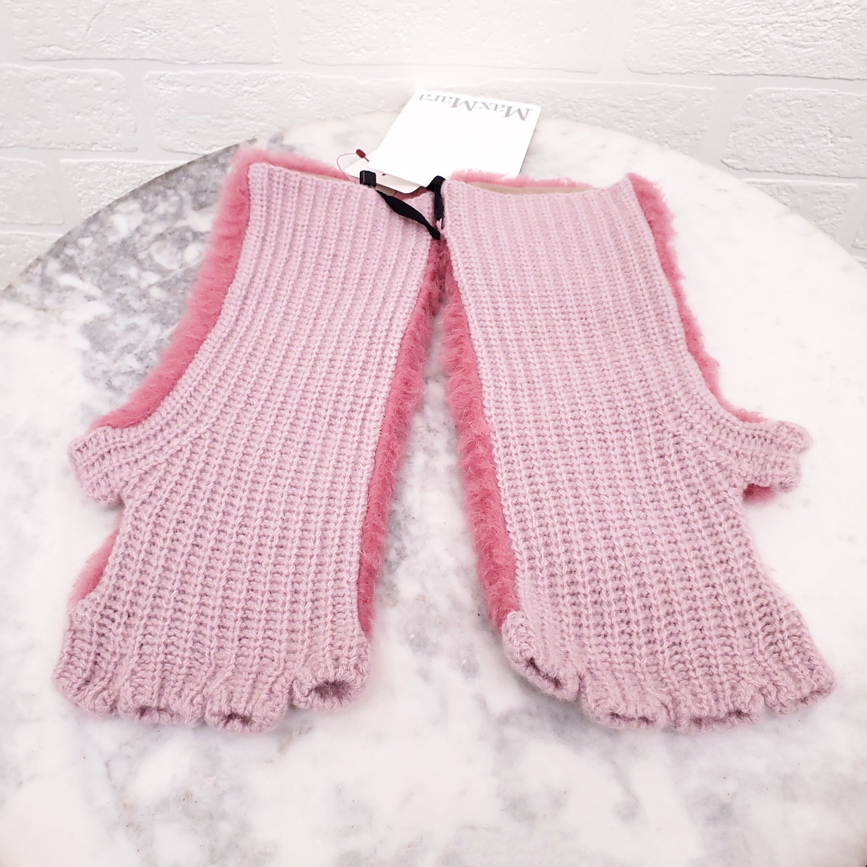 MAX MARA PINK TEDDY EARMUFFS AND GLOVES SET