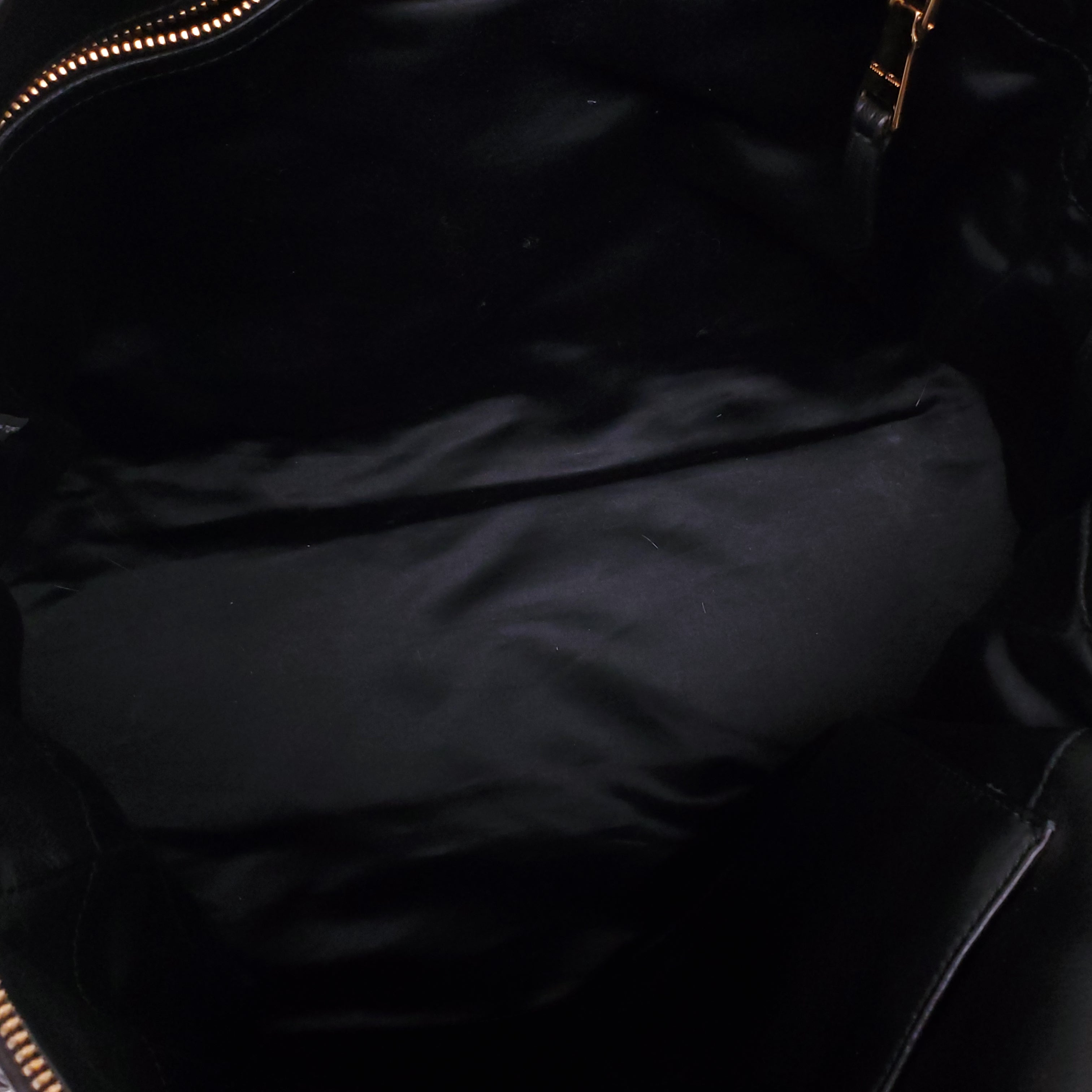 MIU MIU BLACK LEATHER SCRUNCH TOTE