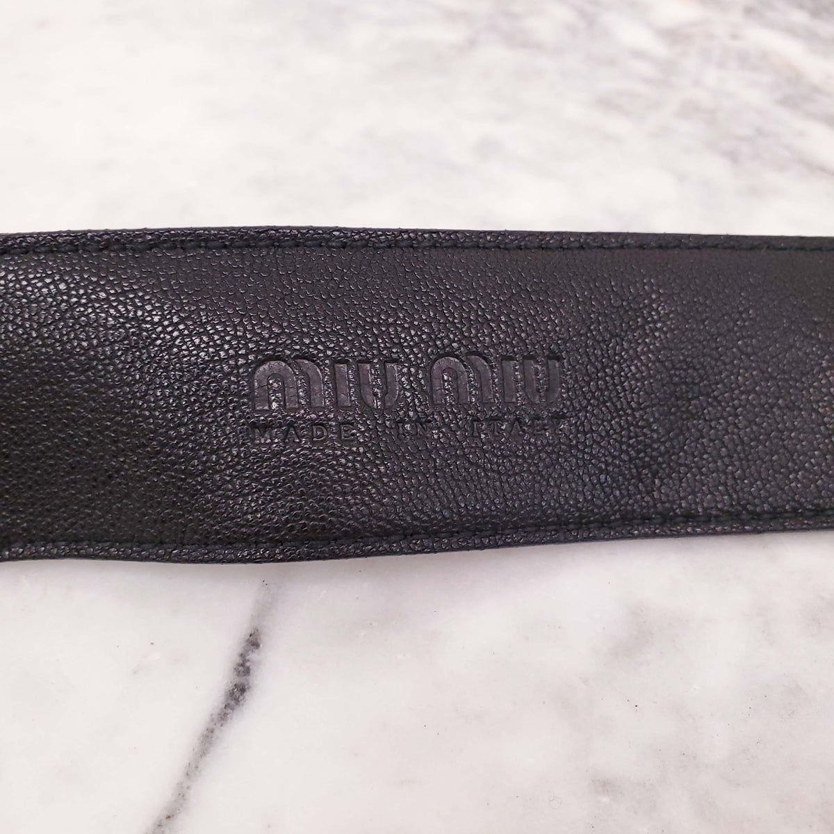 MIU MIU GOLD BUCKLE BLACK LEATHER BELT - SIZE 80 – Rewind 