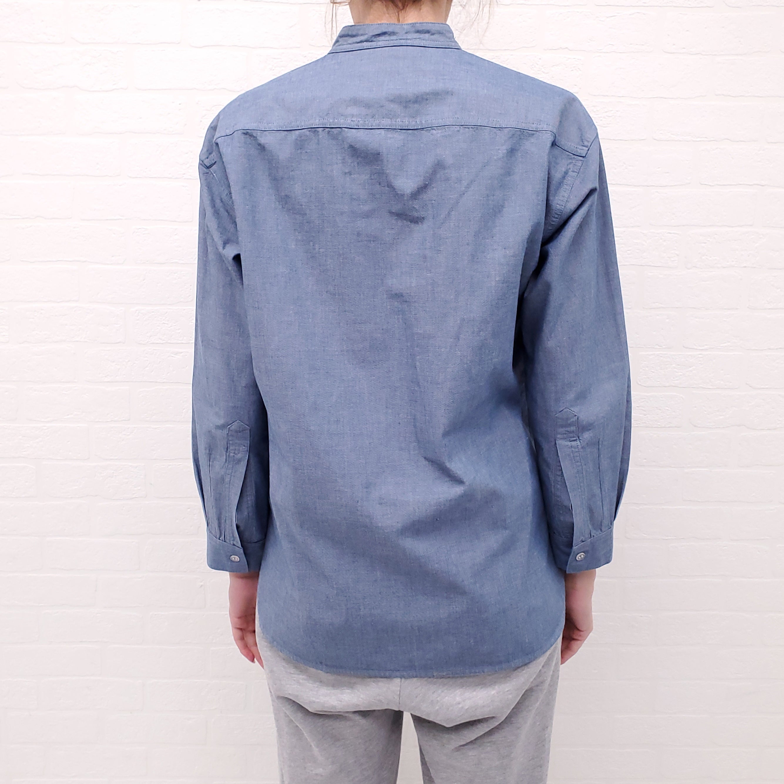 MONIQUE VAN HEIST DENIM EFFECT BUTTON UP BLOUSE - SIZE XS