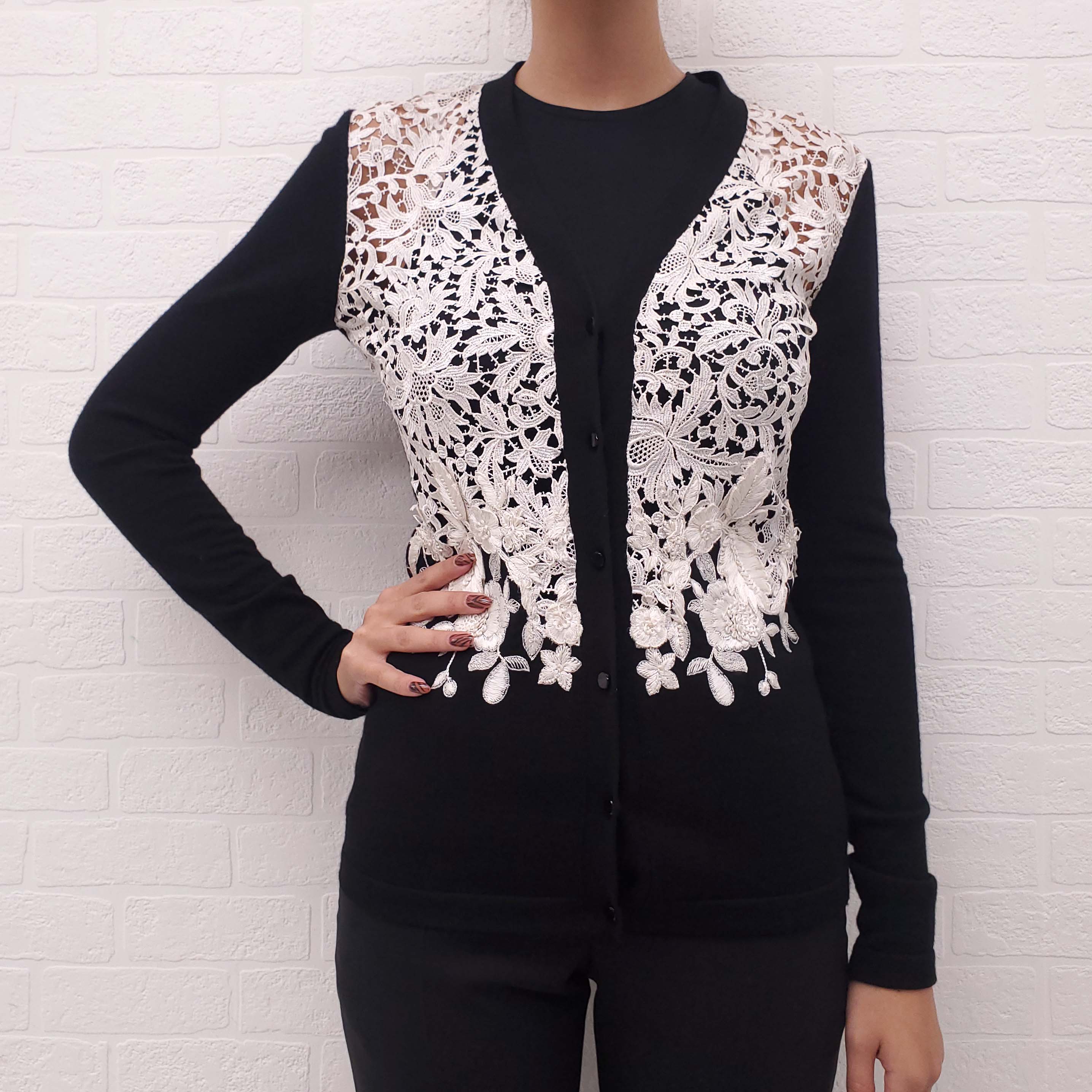 OSCAR DE LA RENTA BLACK CARDIGAN WITH CREAM EYELET DETAIL - SIZE S