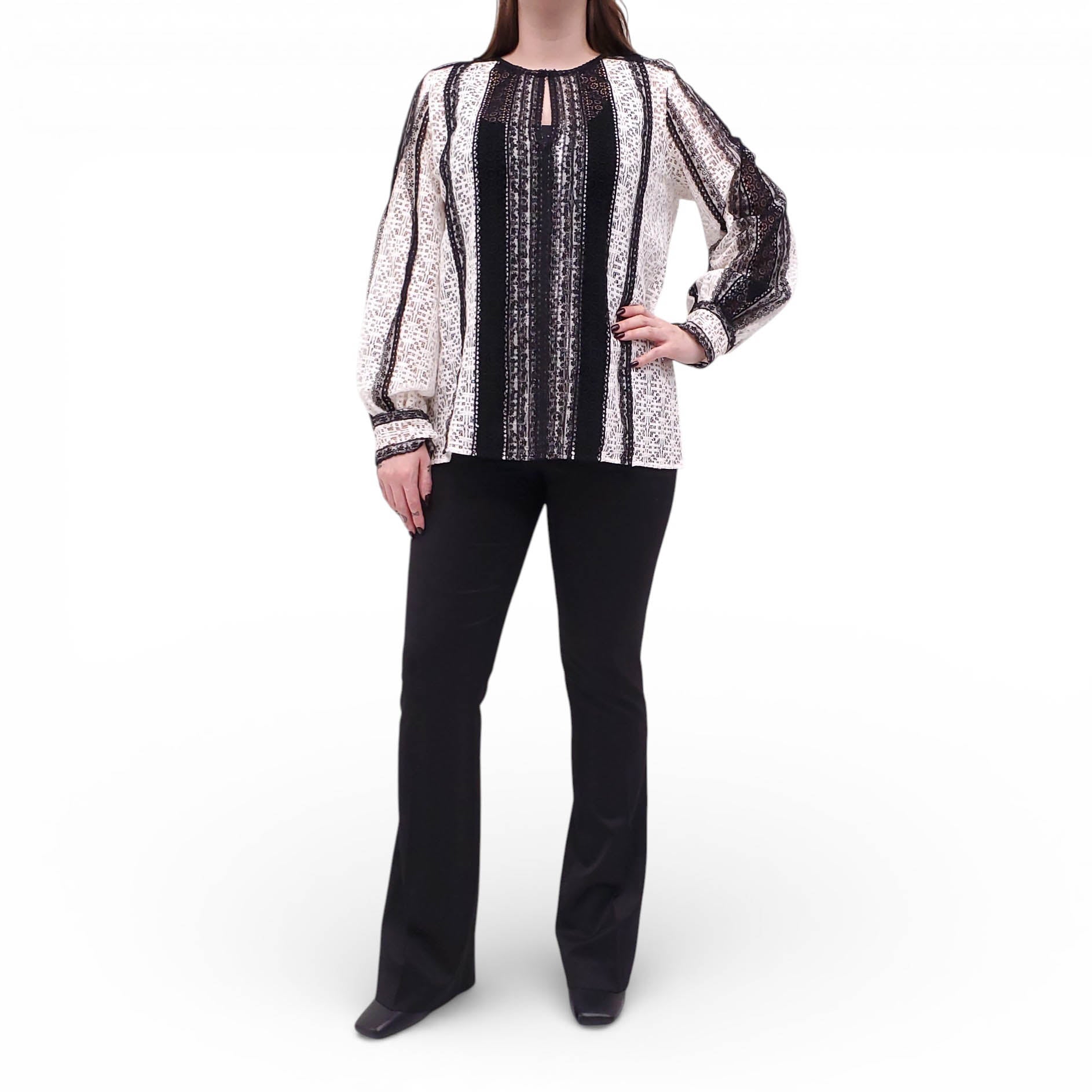 OSCAR DE LA RENTA WHITE AND BLACK LACE BLOUSE - SIZE 14