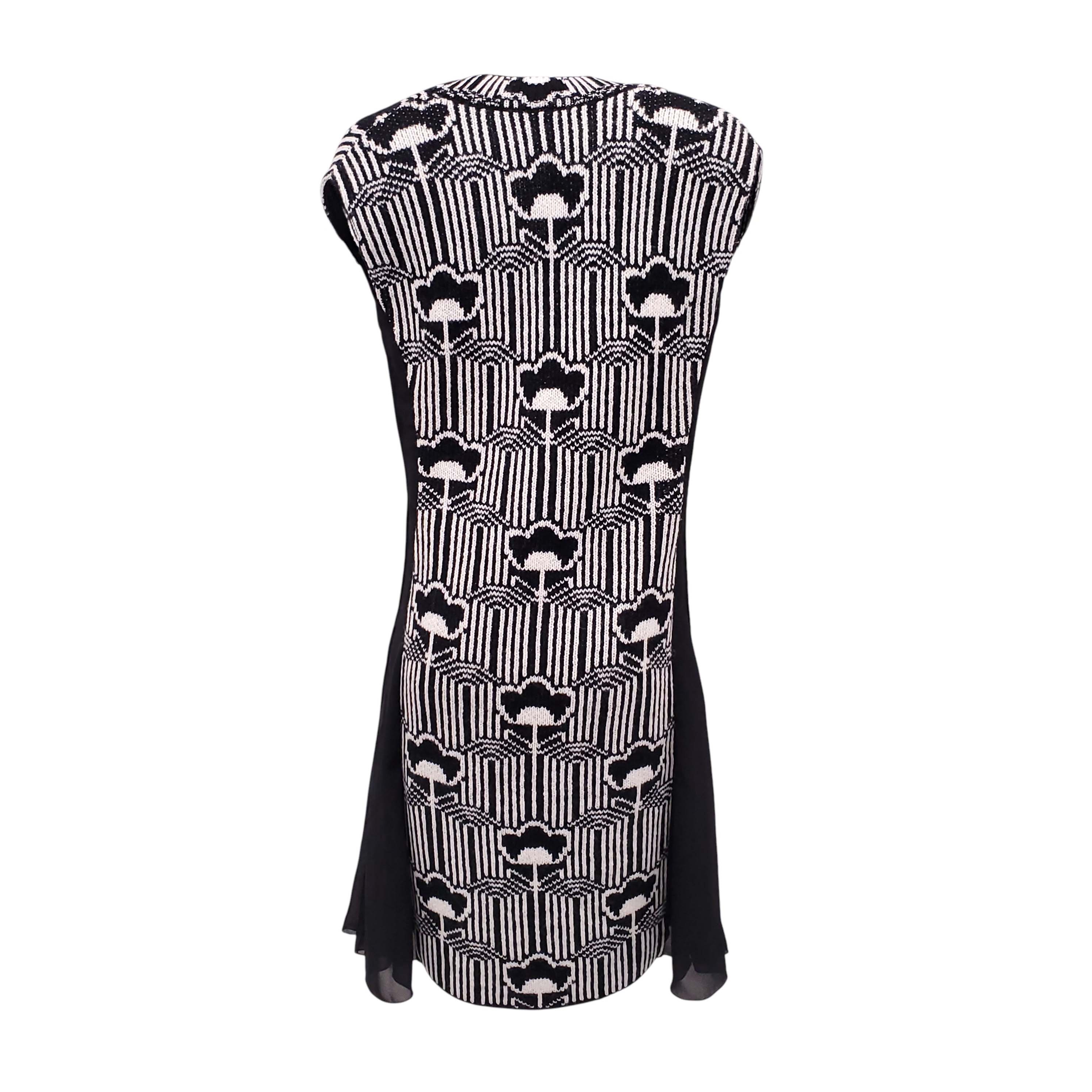 PRADA BLACK AND WHITE FLORAL RUNWAY DRESS - SIZE 38