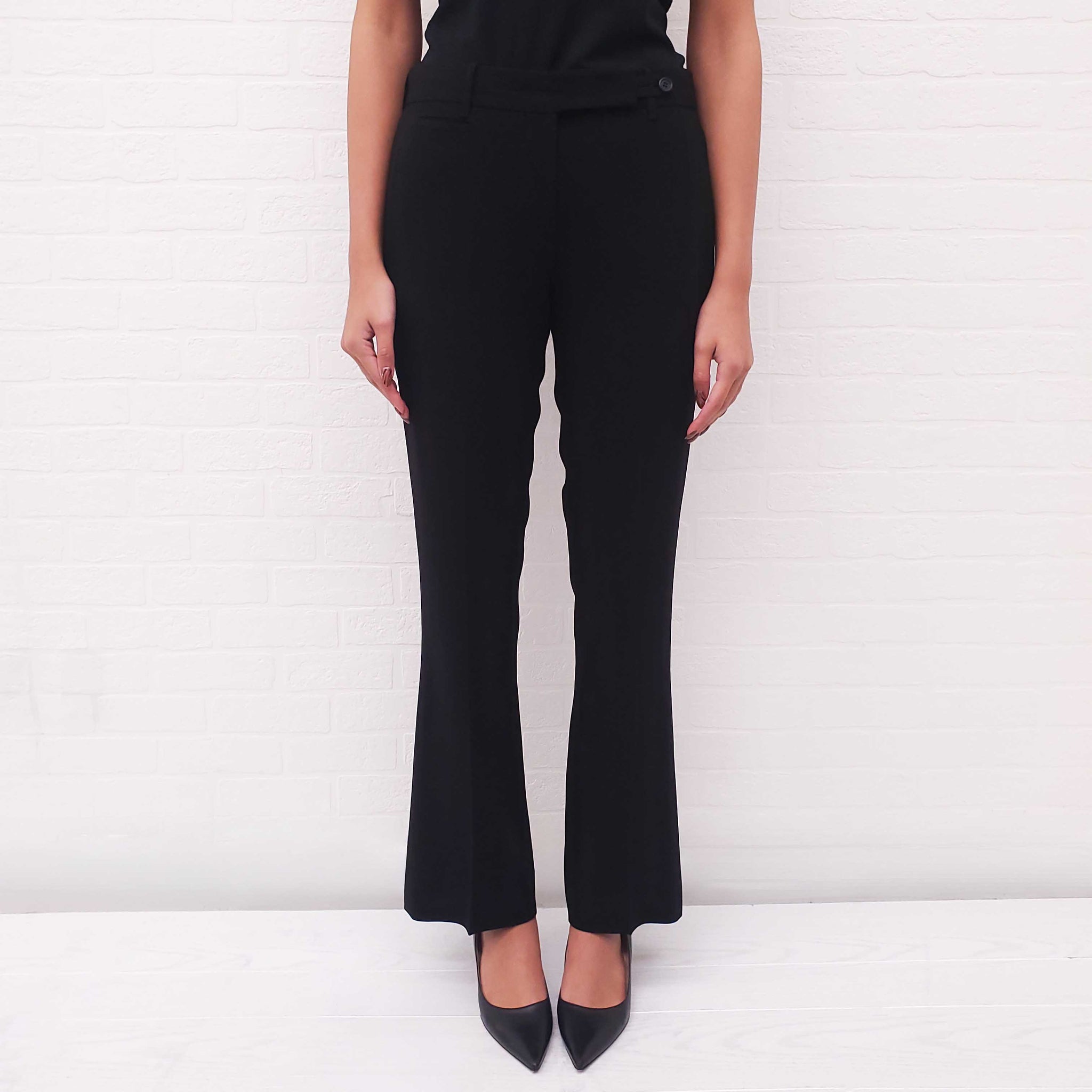 パンツ PRADA press flare trousers 42 PRADA BLACK FLARE TROUSERS WITH LOGO - SIZE 42 – Rewind Couture