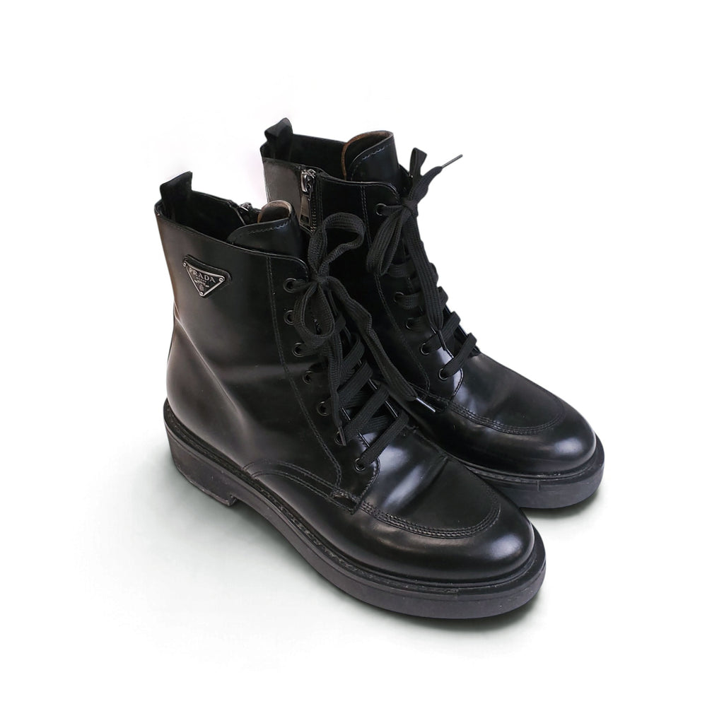 PRADA BLACK LEATHER MOTO LOGO BOOTS - SIZE 41