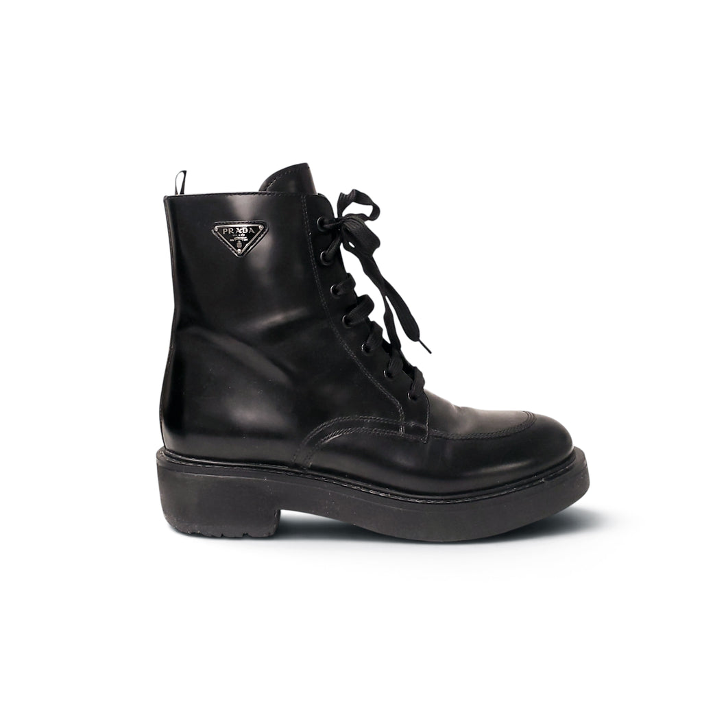 PRADA BLACK LEATHER MOTO LOGO BOOTS - SIZE 41