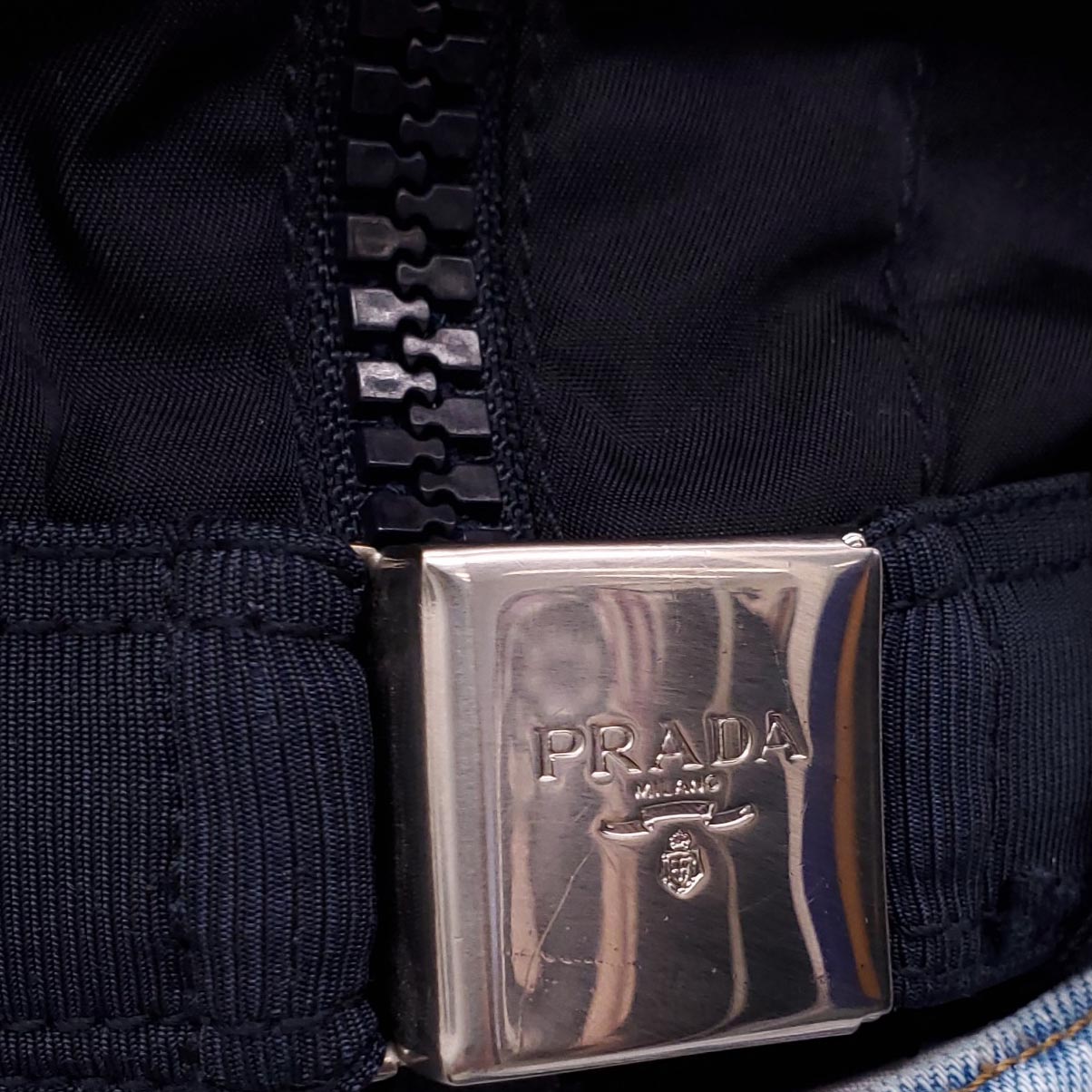PRADA CROPPED JACKET WITH LOGO BELT - SIZE M