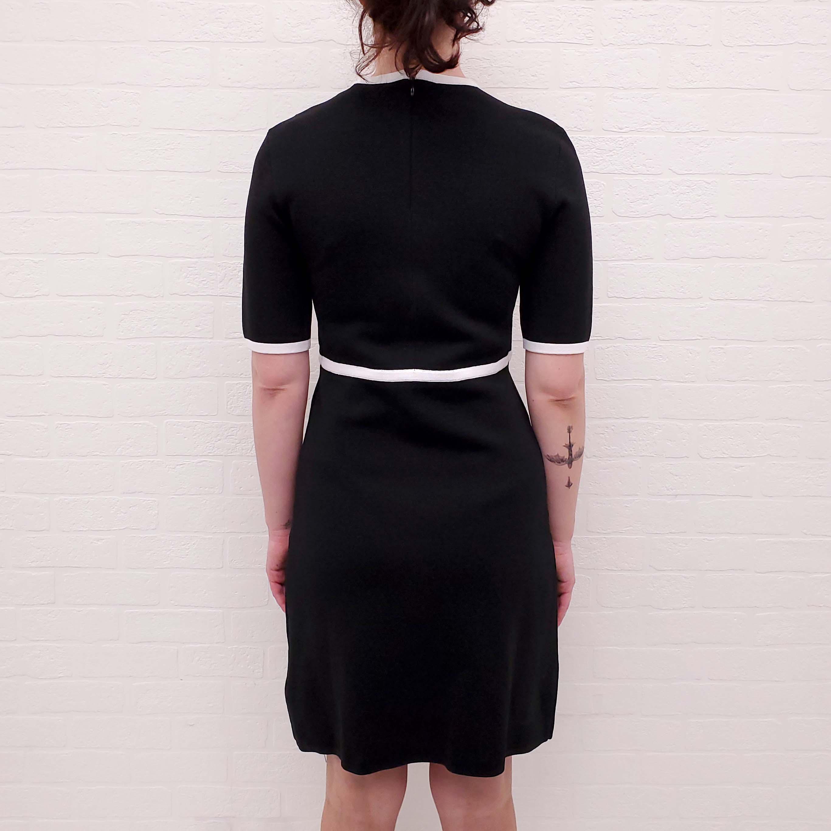 REBECCA VALLANCE BLACK AND WHITE KNIT DRESS WITH CRYSTAL BOWS - SIZE M