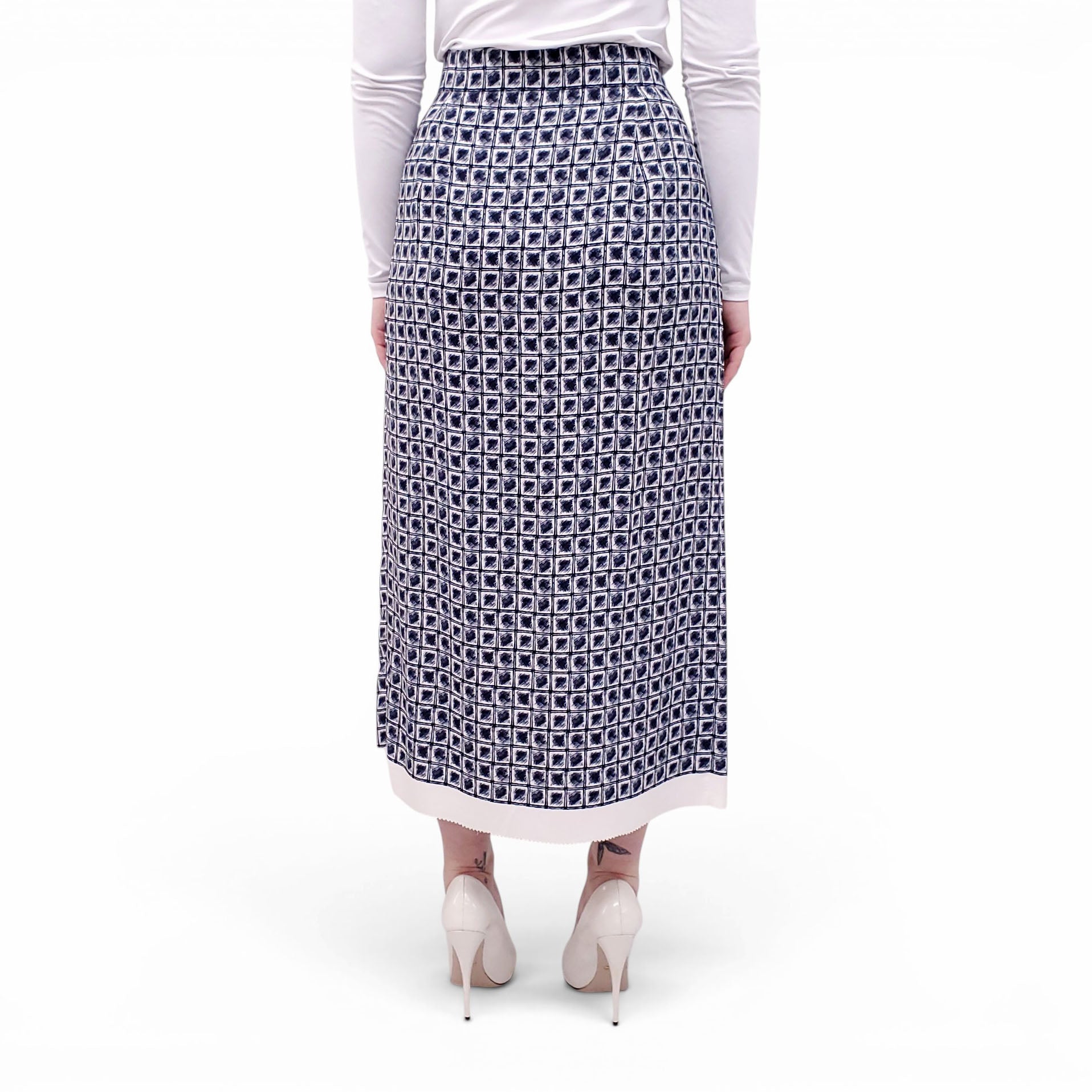 SALVATORE FERRAGAMO NAVY TILE PATTERNED SKIRT - SIZE 48