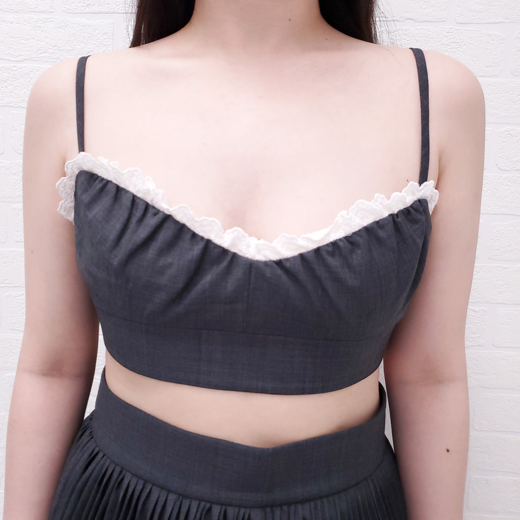 SHUSHU/TONG GREY PLEATED SKIRT SET WITH MATCHING BRALET- SIZE 6 (UK 12)