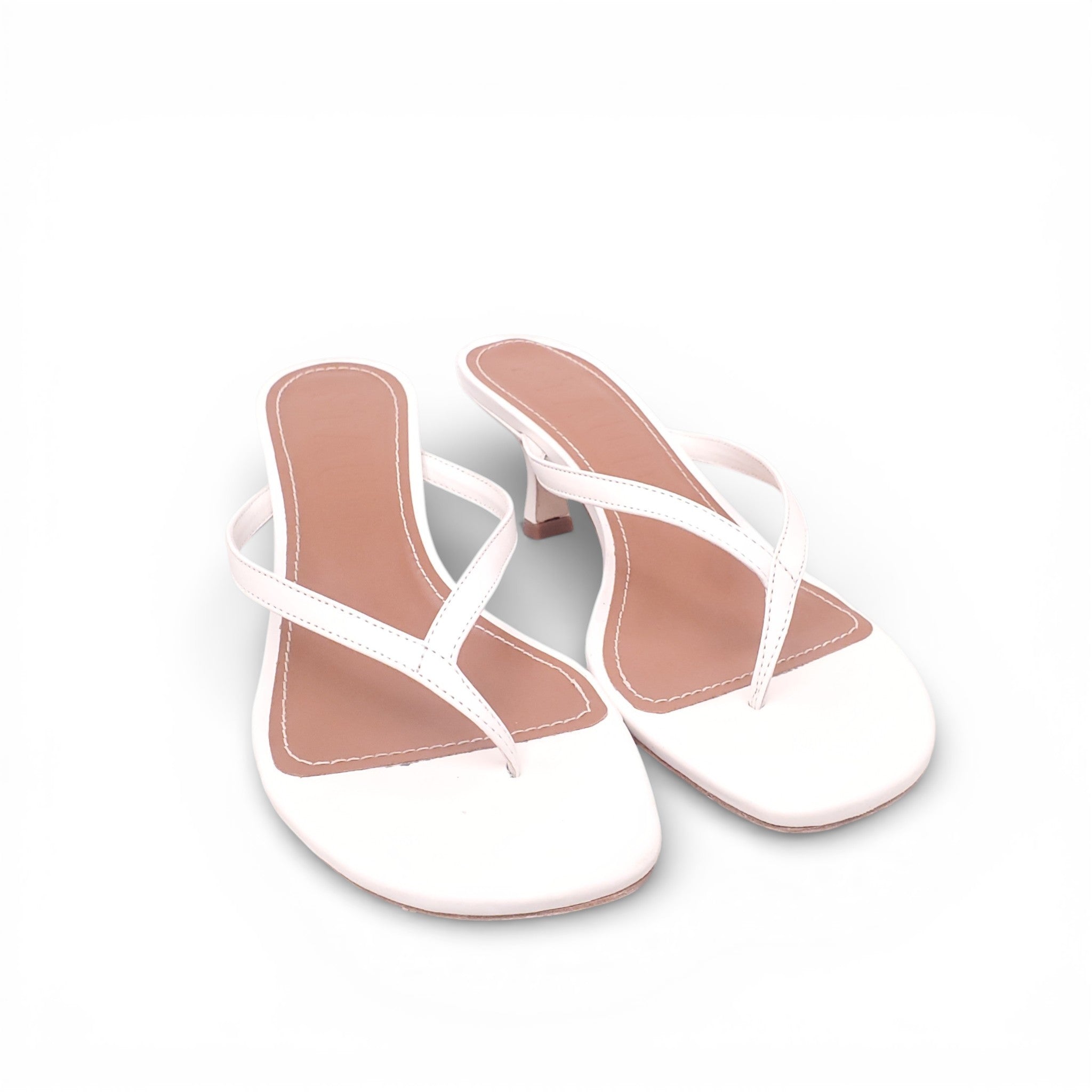 STAUD WHITE LEATHER THONG KITTEN HEEL SANDALS - SIZE 39