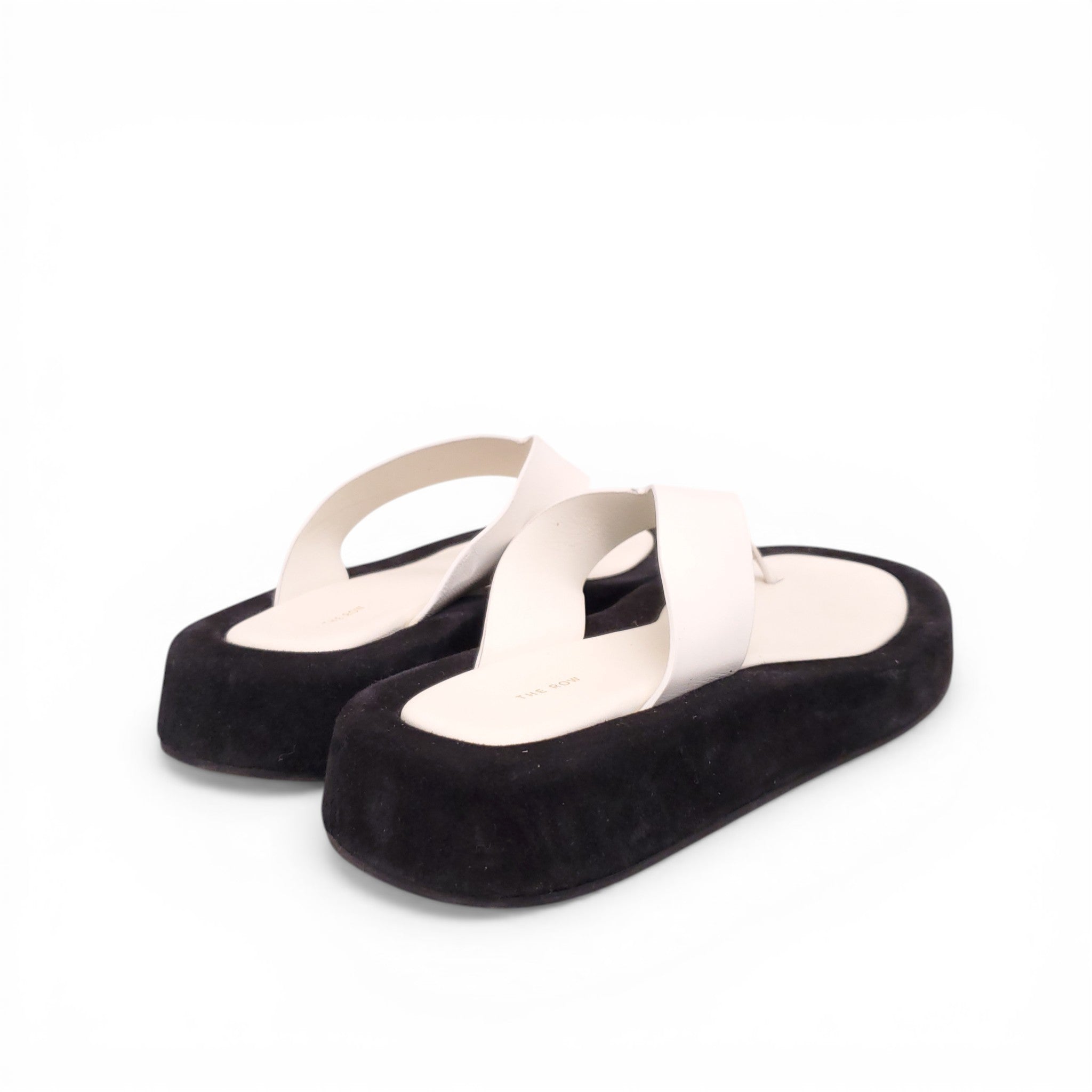 THE ROW CREAM AND BLACK GINZA THONG SANDALS - SIZE 39
