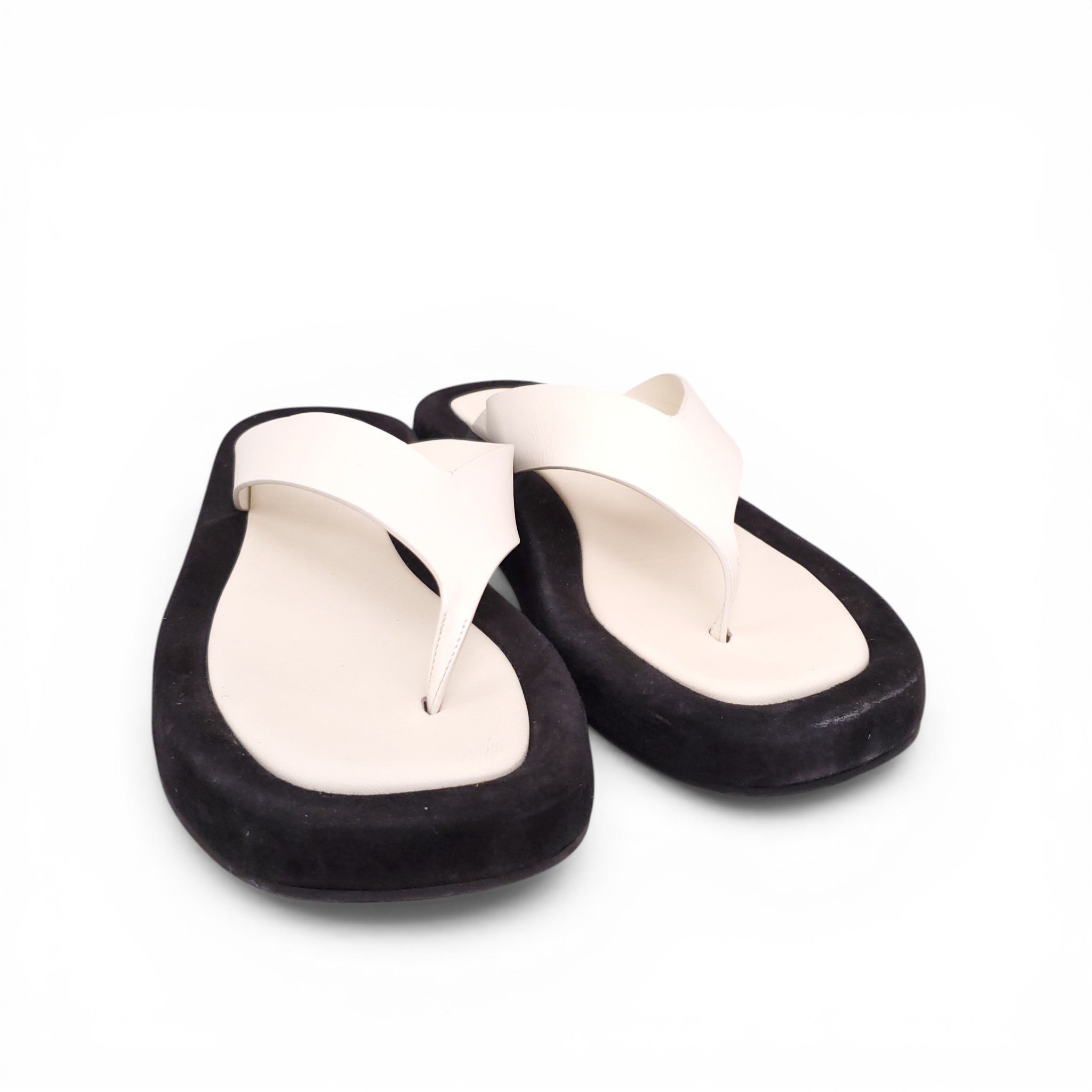 THE ROW CREAM AND BLACK GINZA THONG SANDALS - SIZE 39