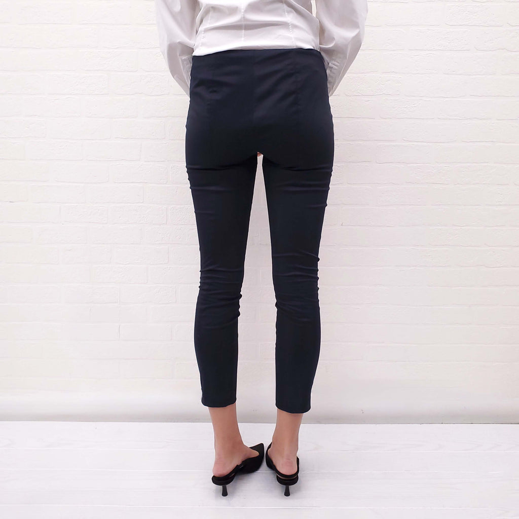 THE ROW NAVY PLEATED PANTS WITH SIZE ZIPPER - SIZE 2