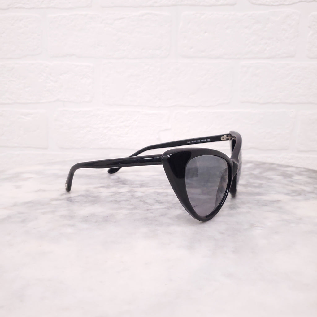 TOM FORD BLACK CAT EYE SUNGLASSES