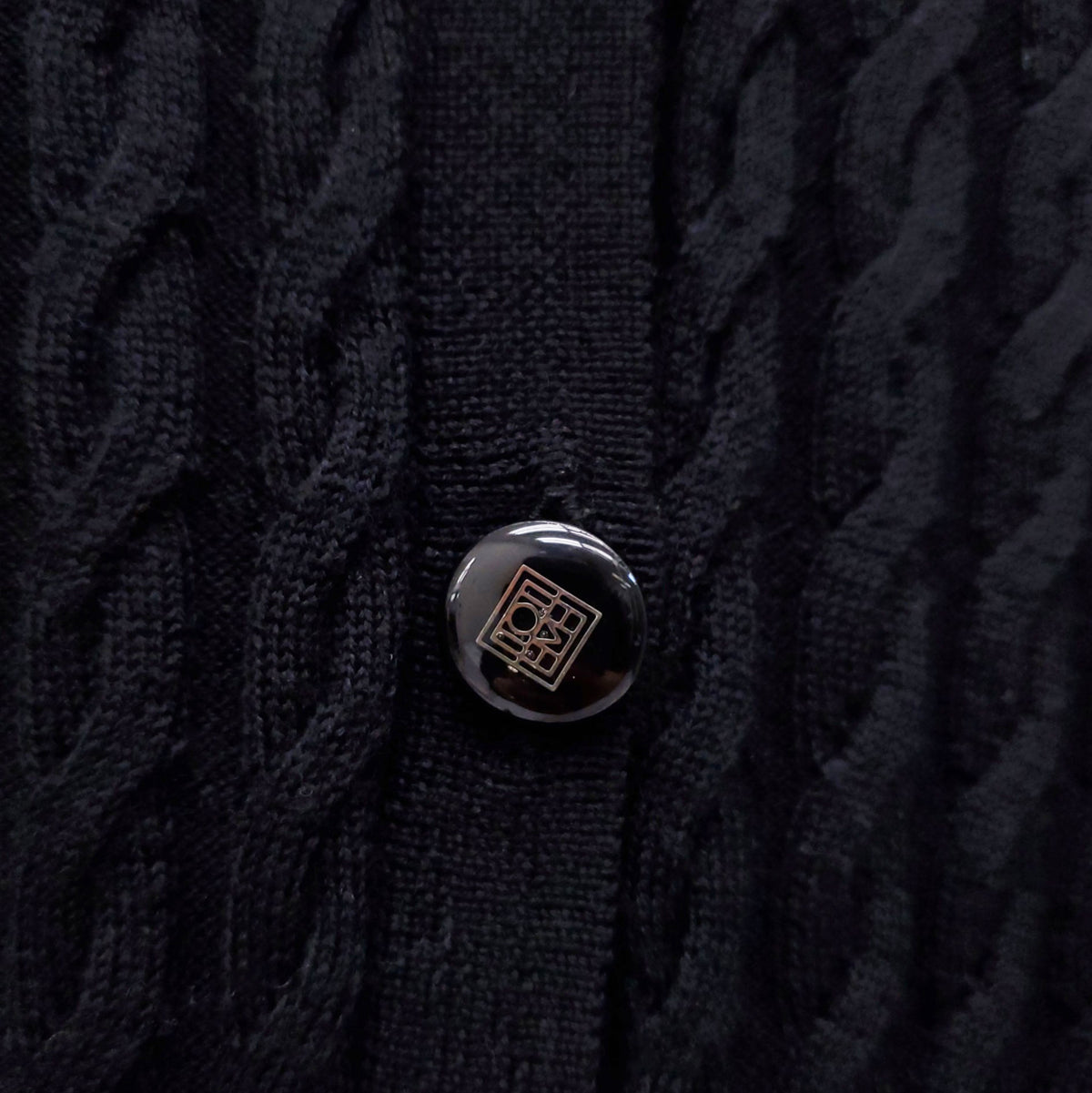 TOTEME BLACK CABLE KNIT OVERSIZED CARDIGAN WITH LOGO BUTTONS - SIZE XS