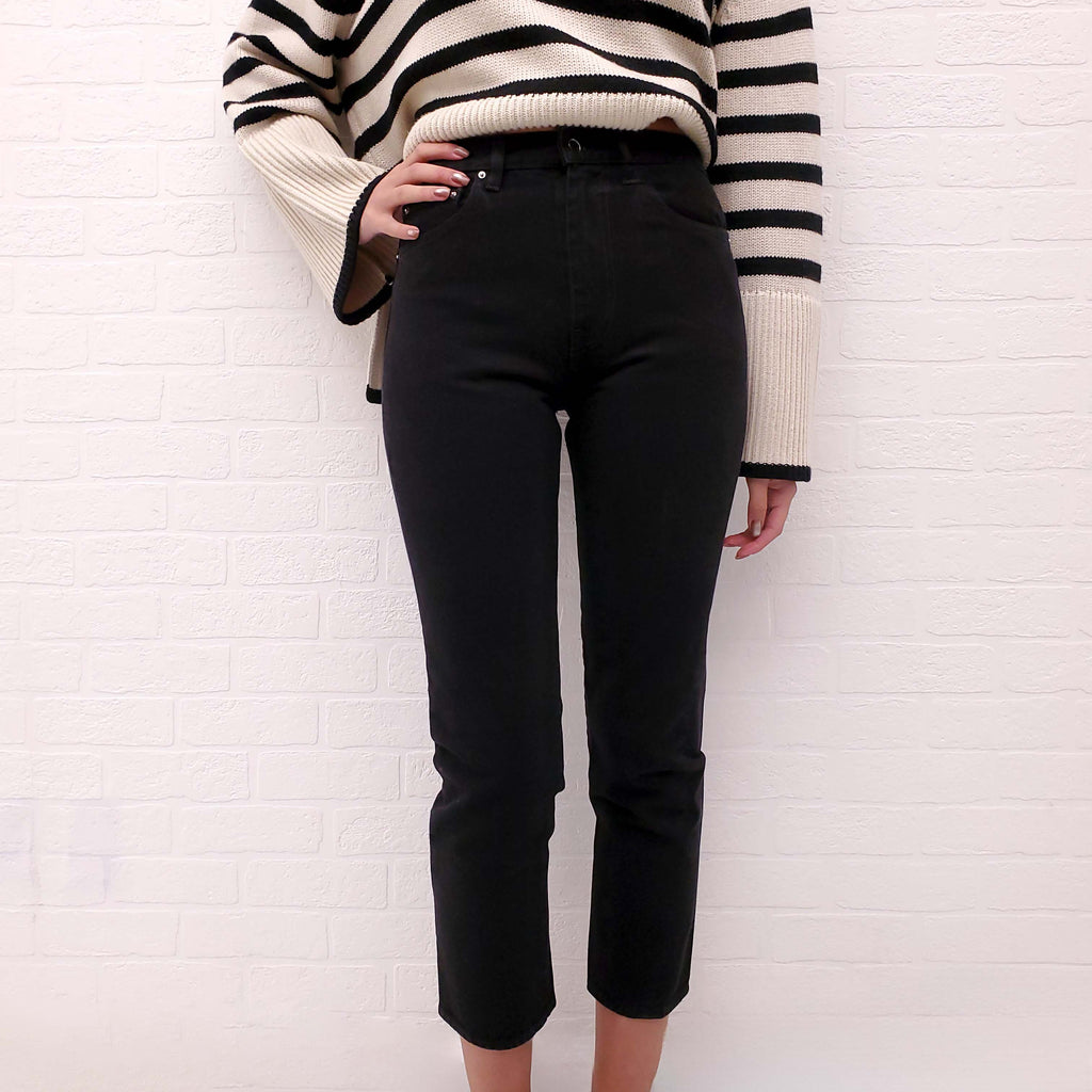 TOTEME BLACK 'TWISTED SEAM' CROPPED JEANS WITH LOGO - SIZE 24