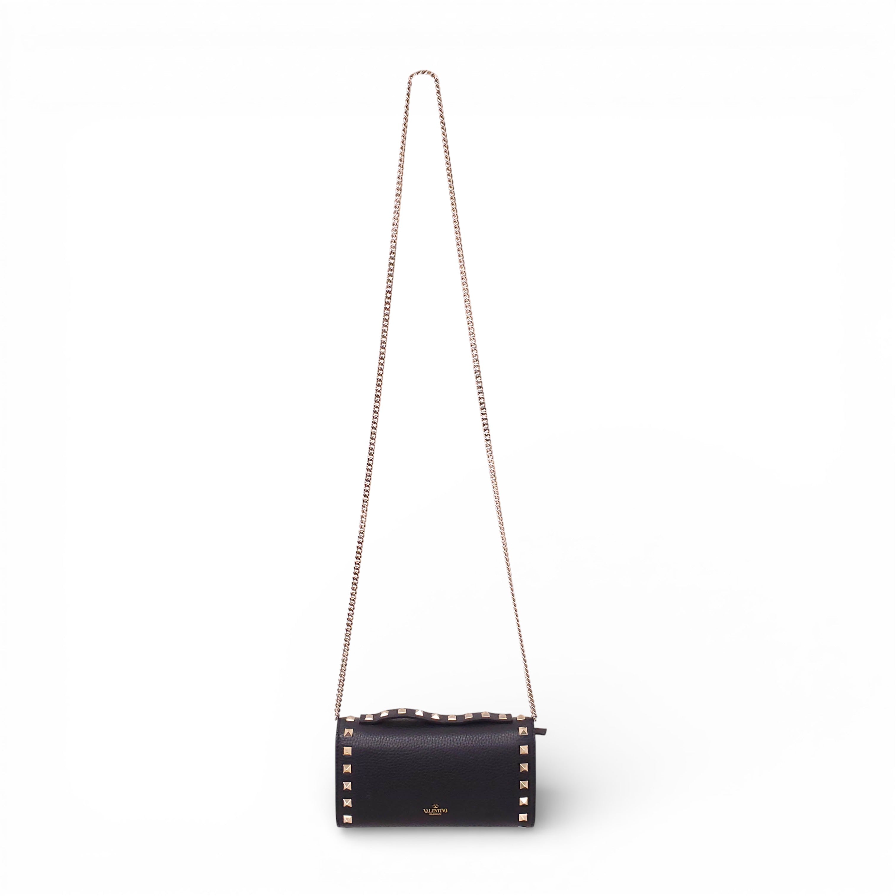 VALENTINO BLACK ROCKSTUD WALLET ON CHAIN