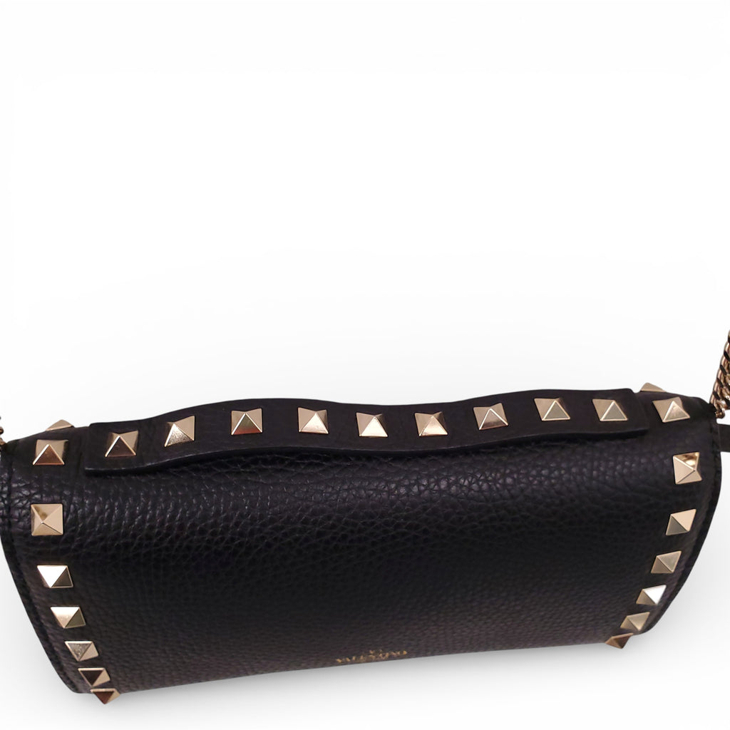VALENTINO BLACK ROCKSTUD WALLET ON CHAIN