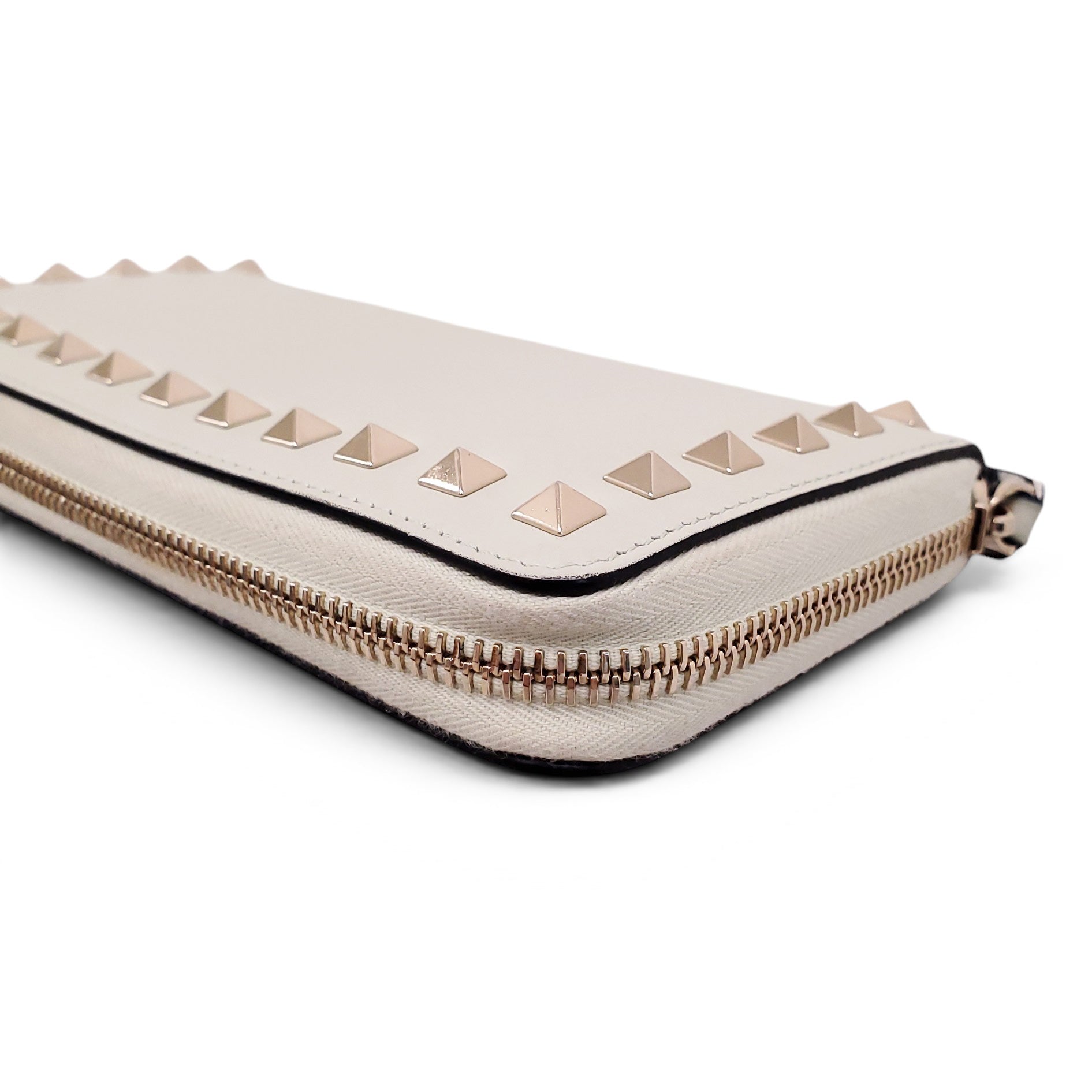 VALENTINO SAGE GREEN ROCKSTUD ZIP-AROUND WALLET