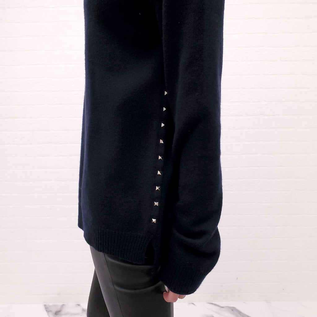 VALENTINO NAVY CASHMERE SWEATER WITH ROCKSTUD DETAIL - SIZE M