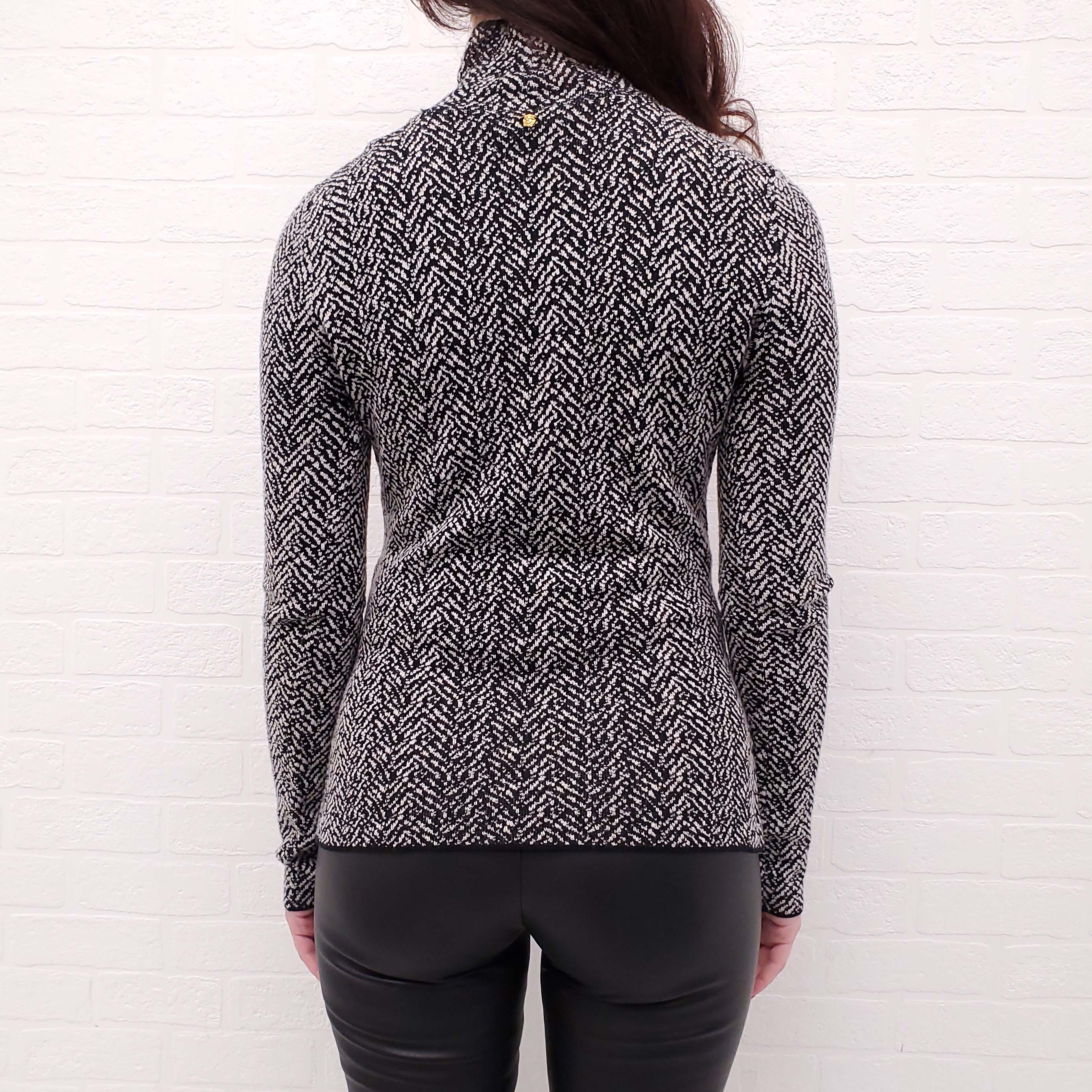 VERSACE BLACK AND TAUPE PATTERNED SWEATER - SIZE 38