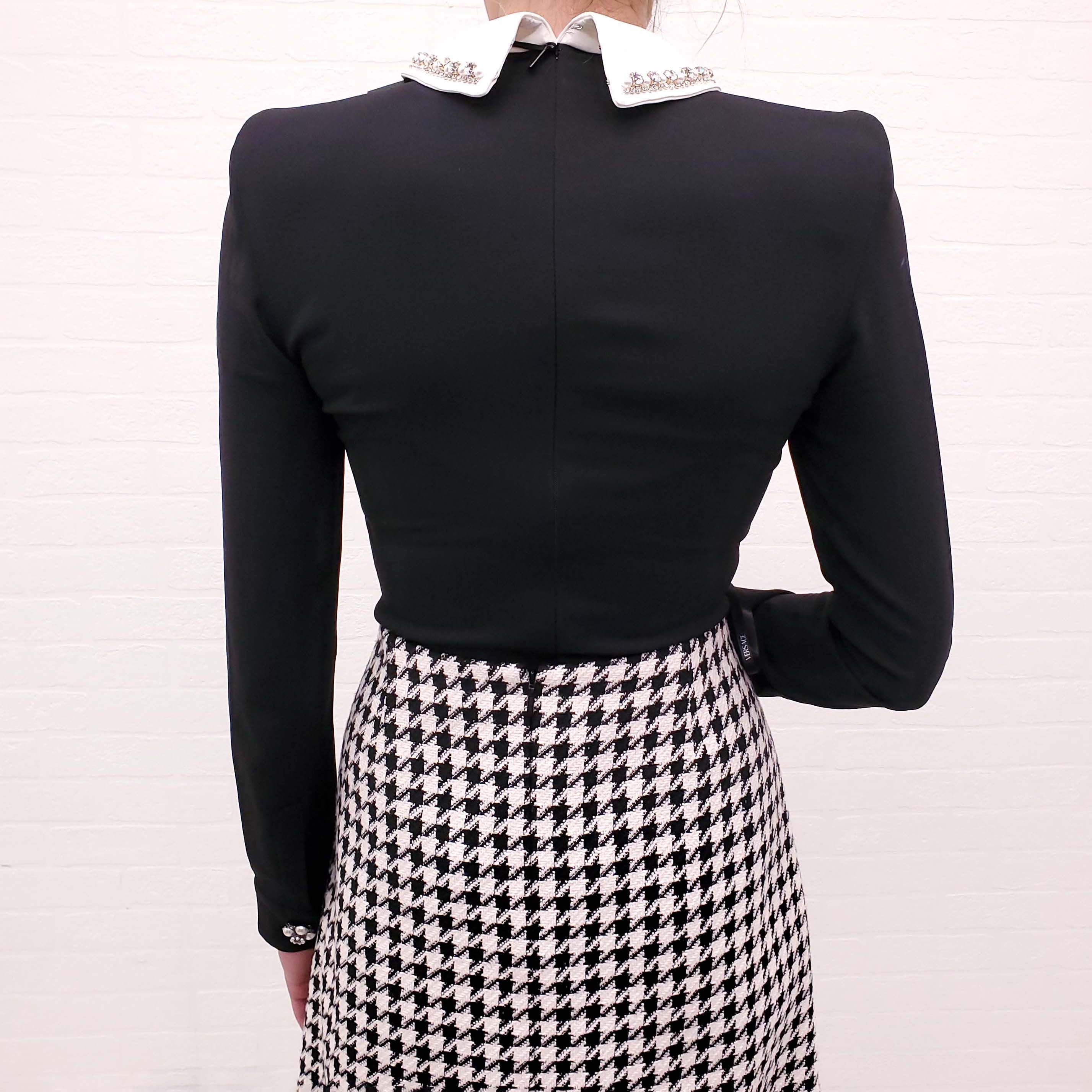 VERSACE BLACK BODYSUIT WITH WHITE RHINESTONE AND PEARL COLLAR - SIZE 38