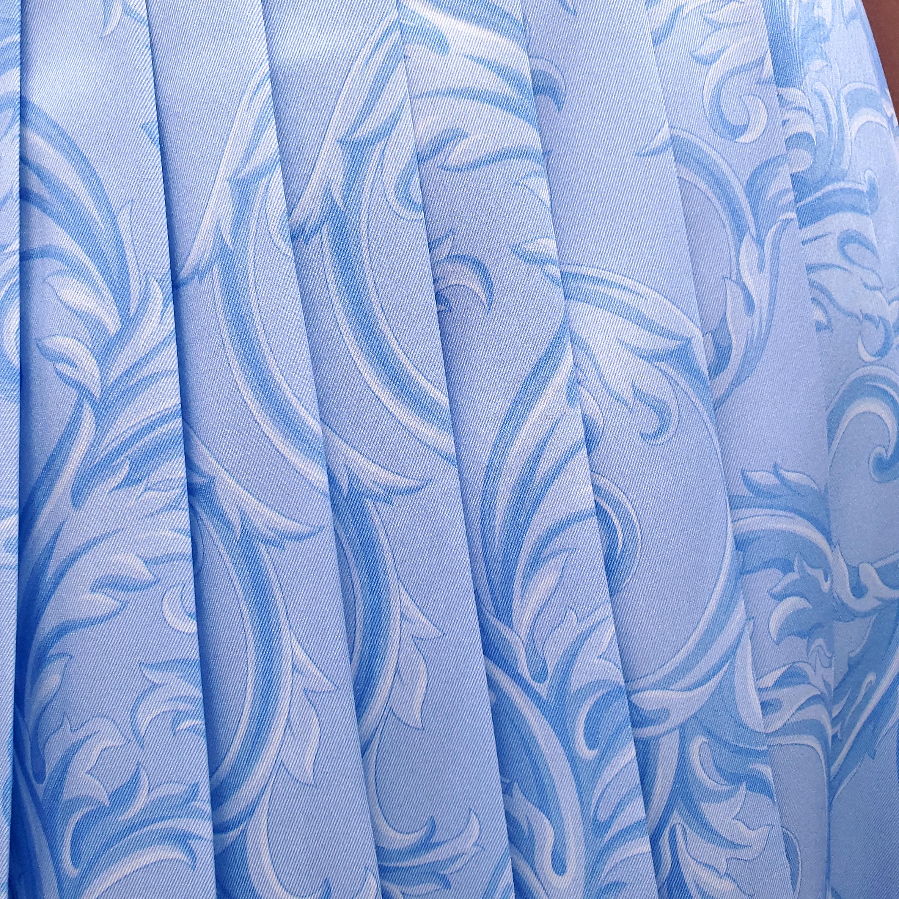 VERSACE BLUE TWILL BAROQUE LEAF ALLOVER PLEATED SKIRT - SIZE 40