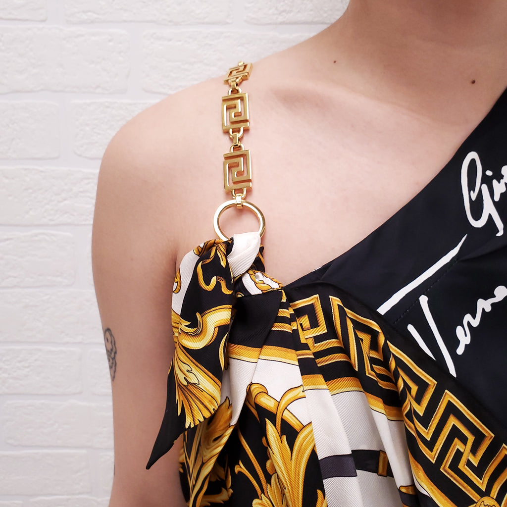 VERSACE PATTERNED BLACK & YELLOW LOGO PLEATED DRESS WITH MEDUSA CHAIN - SIZE 38