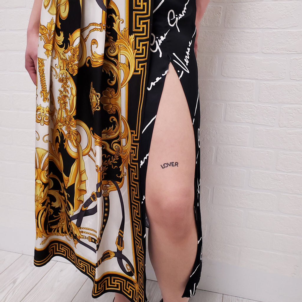 VERSACE PATTERNED BLACK & YELLOW LOGO PLEATED DRESS WITH MEDUSA CHAIN - SIZE 38