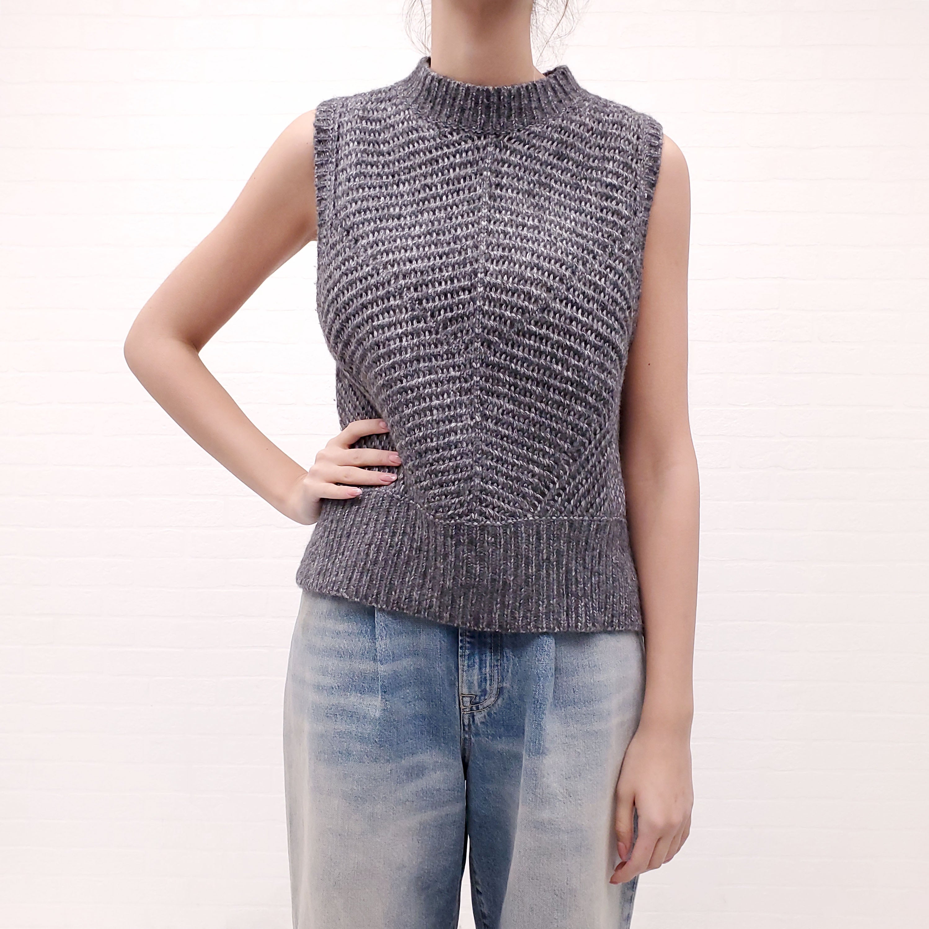 WHITE & WARREN SWEATER VEST - SIZE S