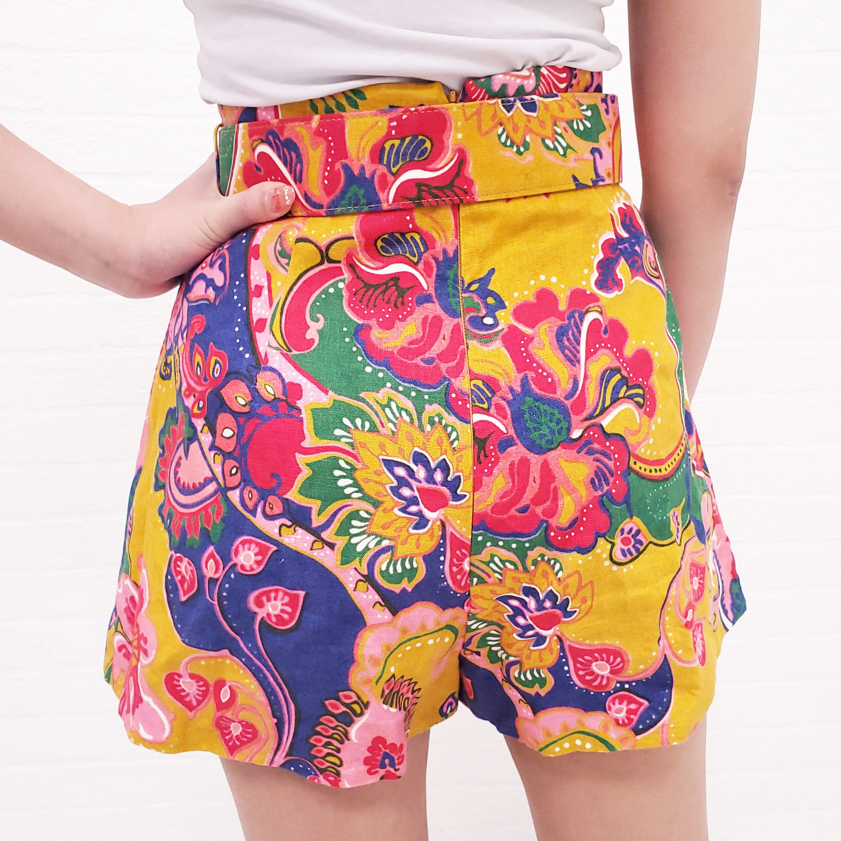ZIMMERMANN MUSTARD PAISLEY SHORTS WITH HEART BELT - SIZE 0/XS