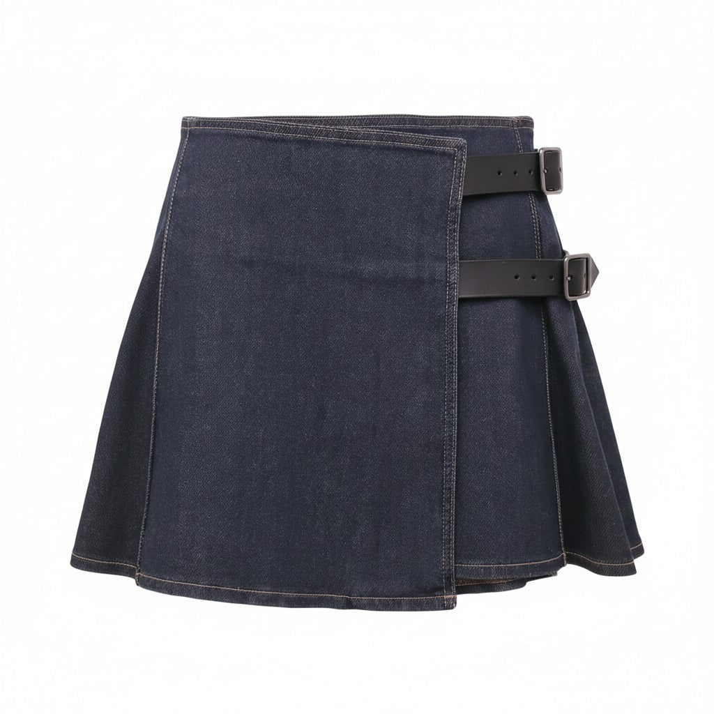 BURBERRY DENIM SKIRT WITH LEATHER BUCKLE DETAIL - SIZE 2