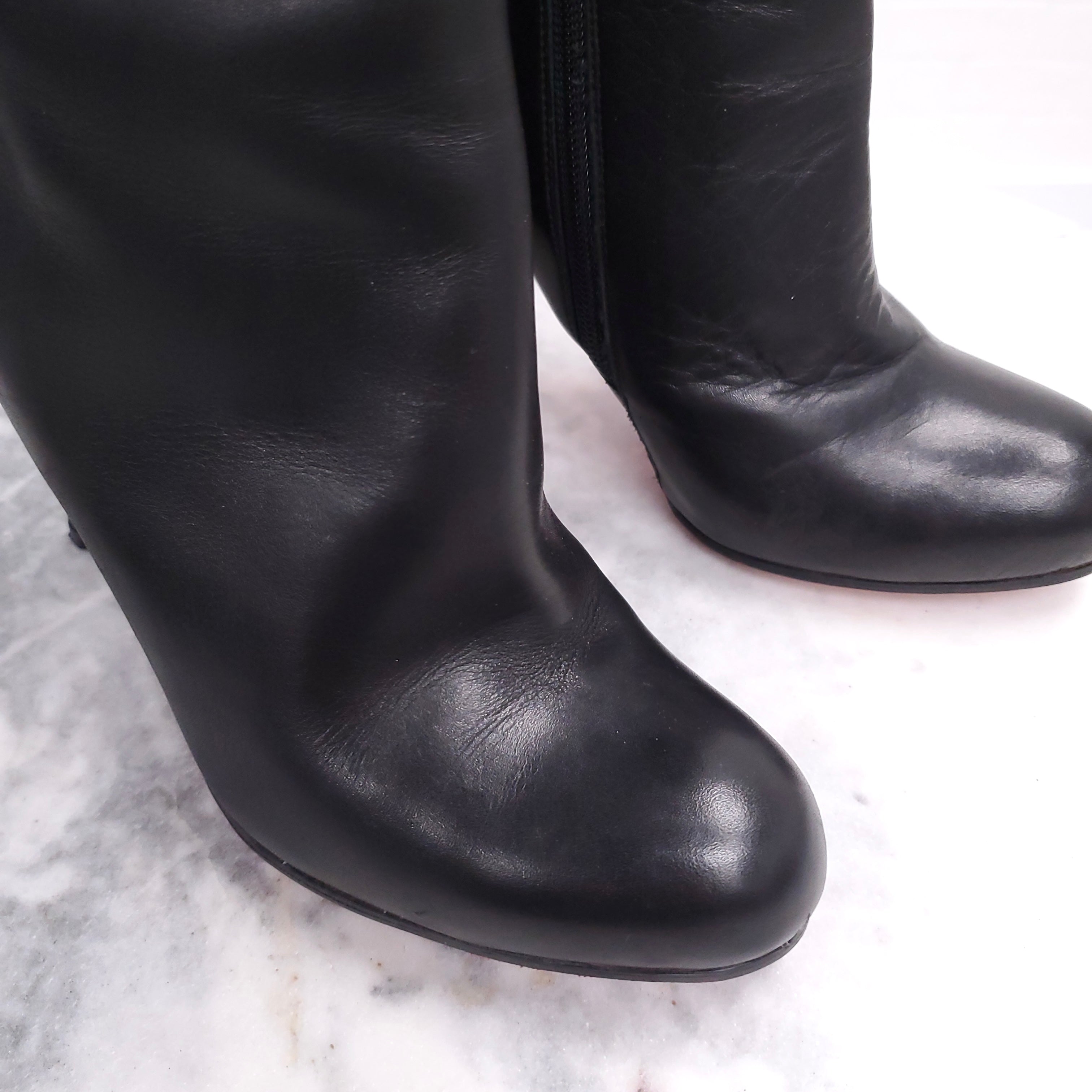 CHRISTIAN LOUBOUTIN BLACK LEATHER BOOTS - SIZE 34